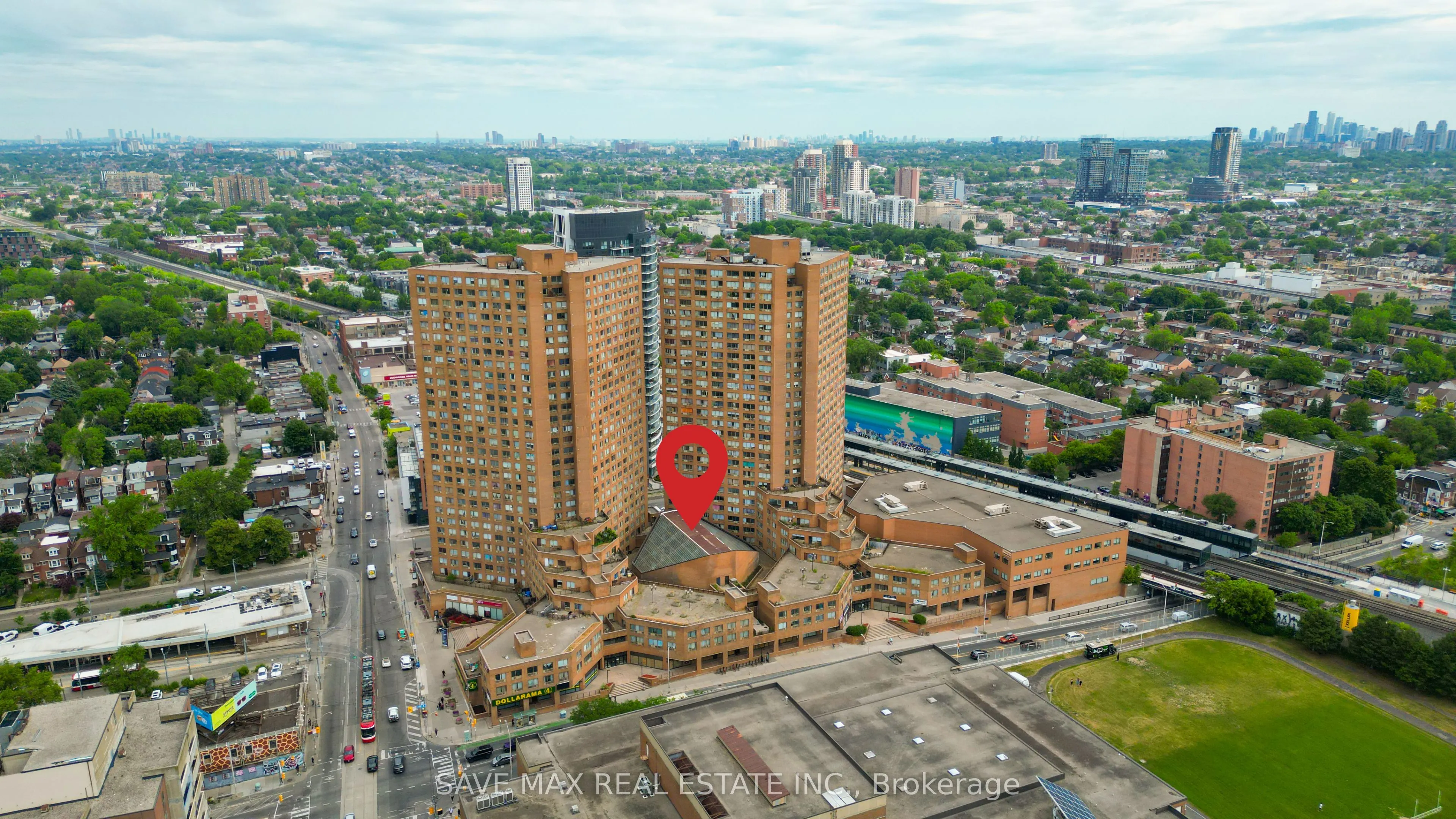 2340 Dundas Street W, #G15