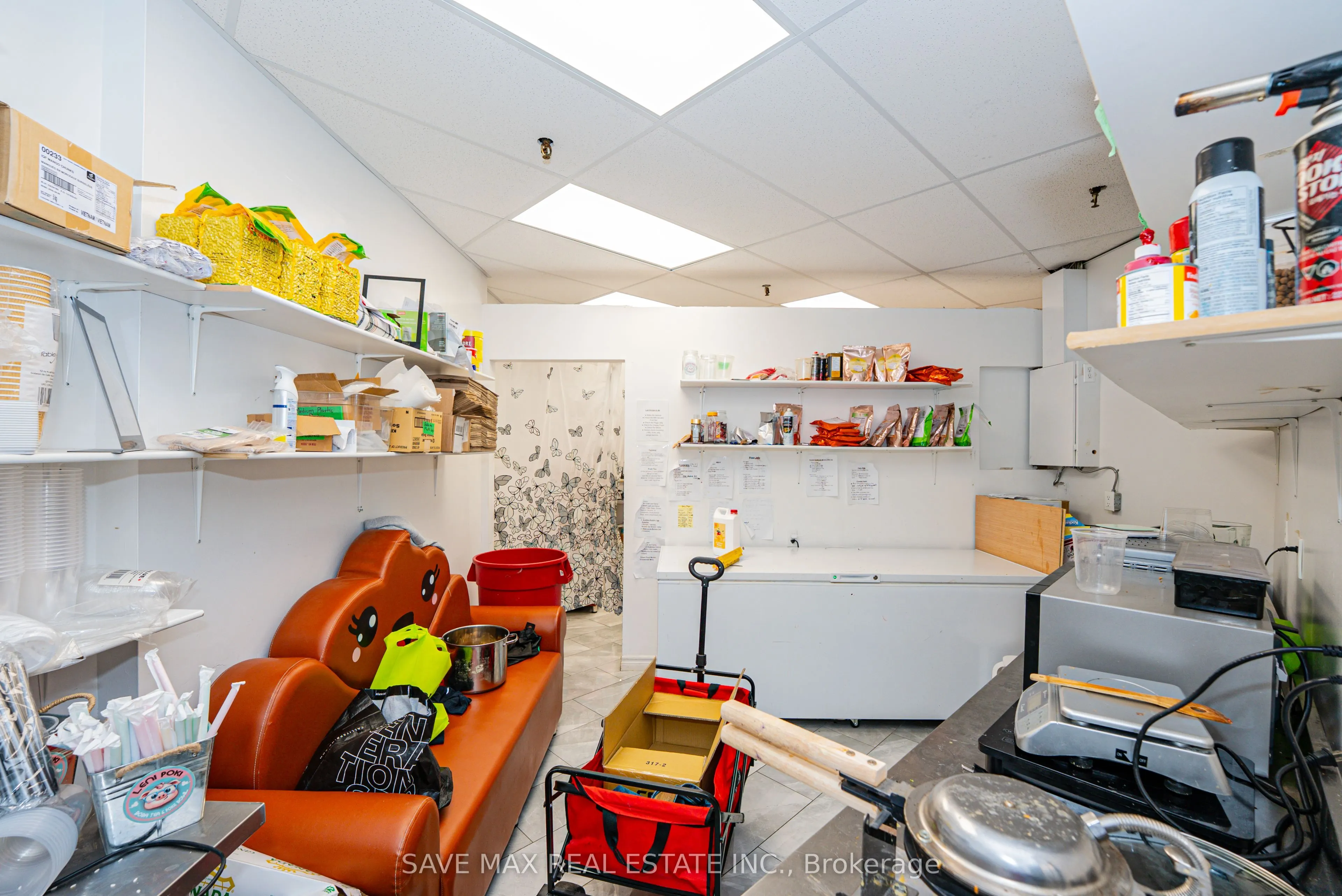2340 Dundas Street W, #G15