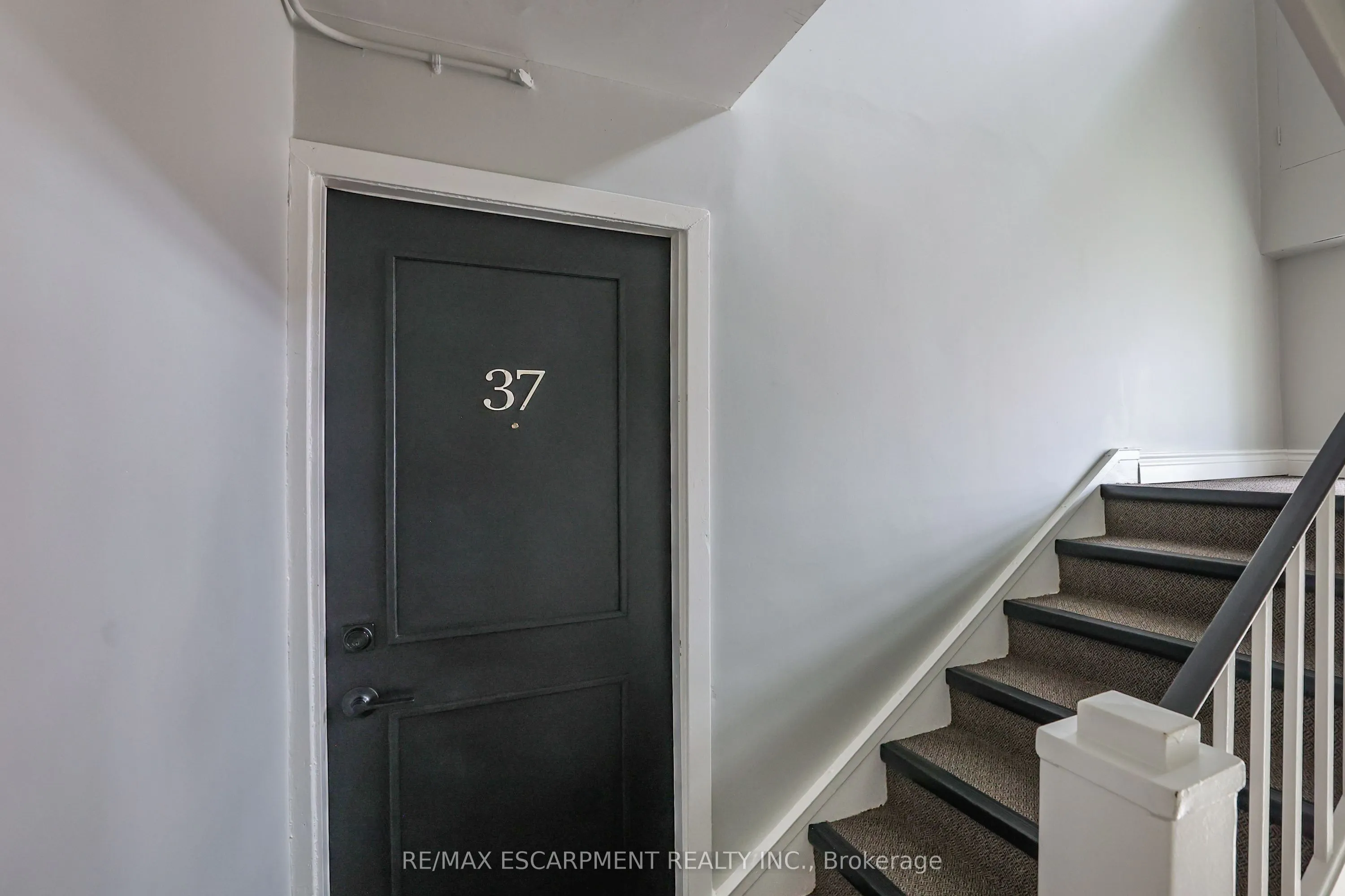 1347 Lakeshore Road, #37