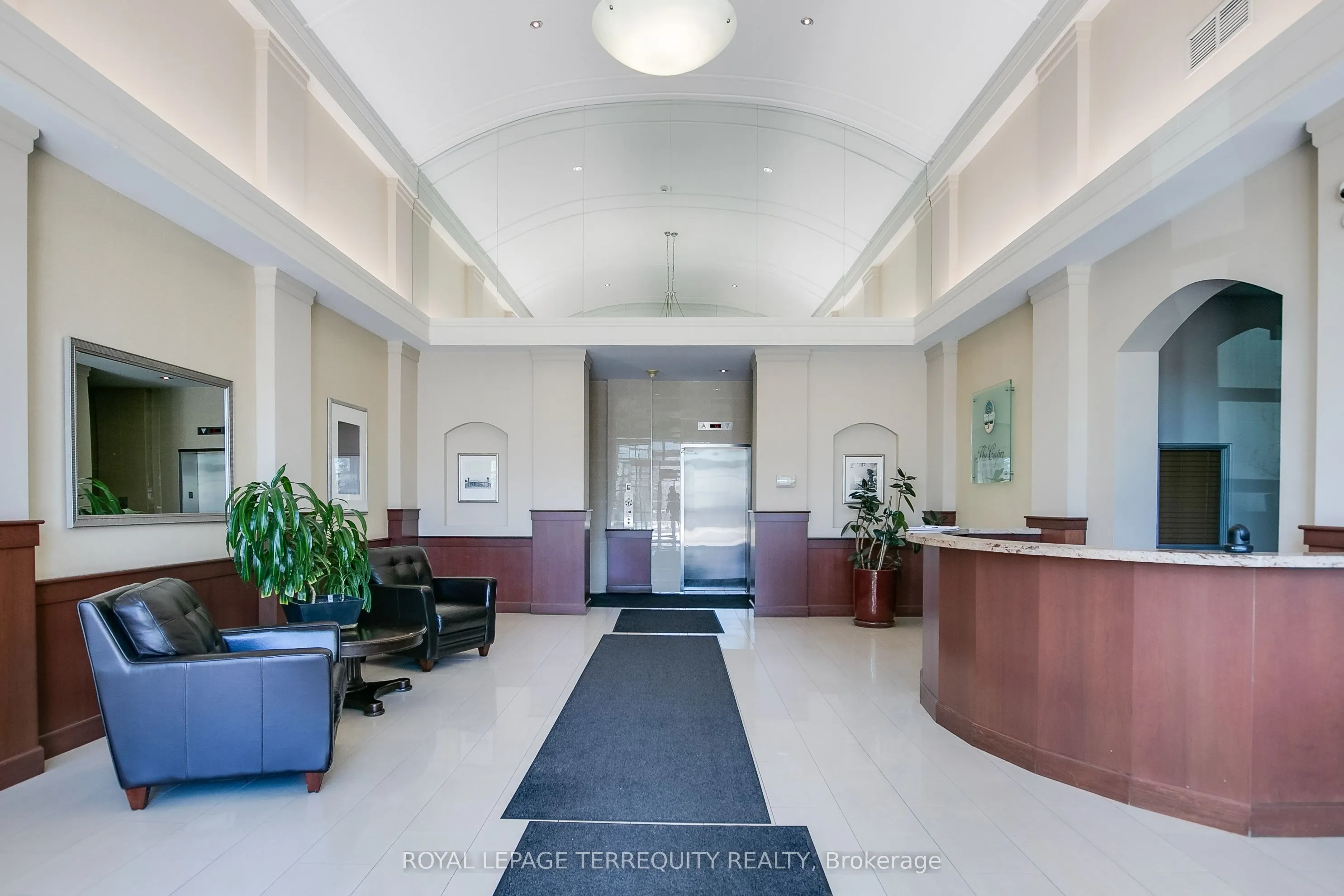 1359 Rathburn Road E, #809