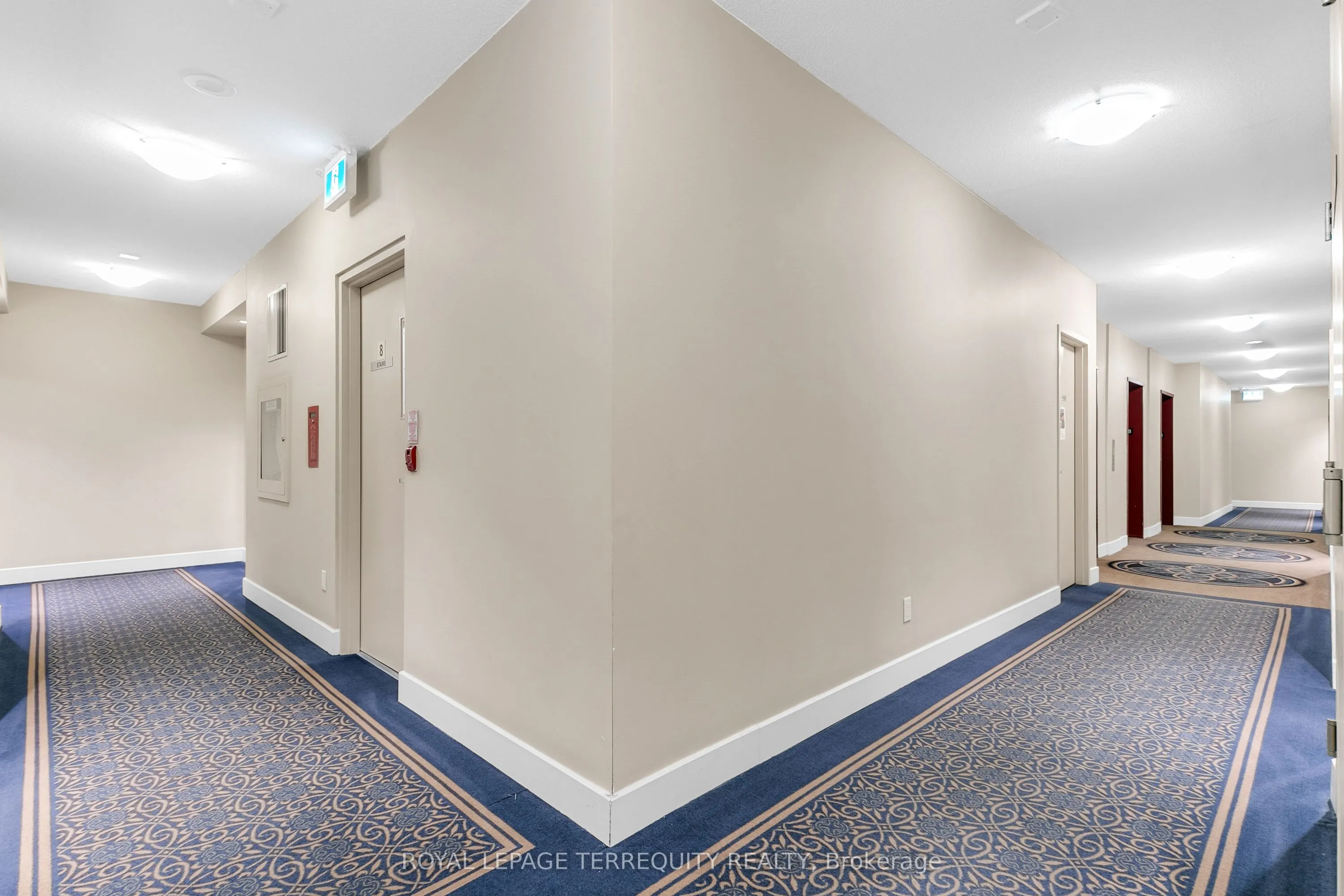 1359 Rathburn Road E, #809
