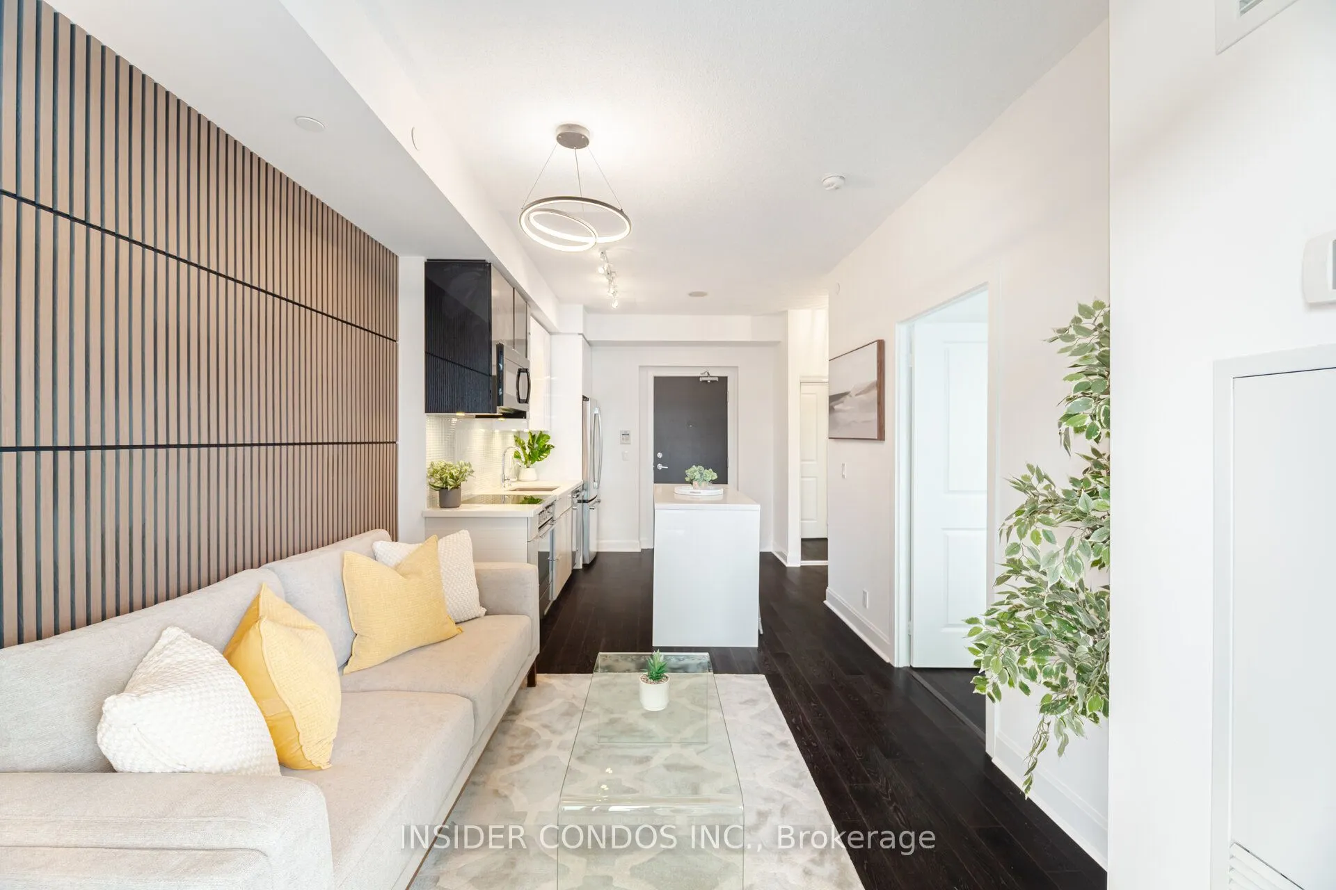 33 Shore Breeze Drive, #1307