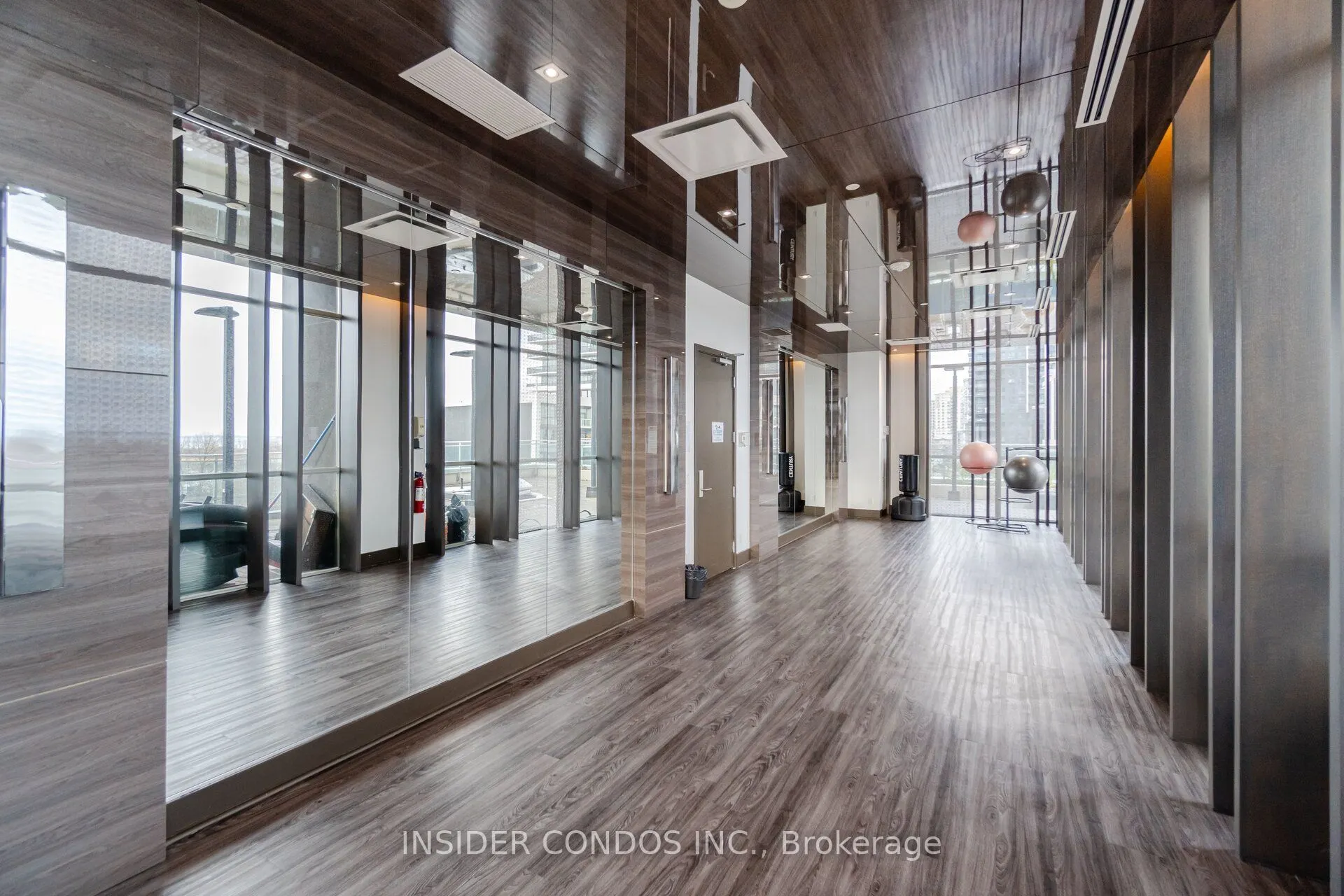 33 Shore Breeze Drive, #1307