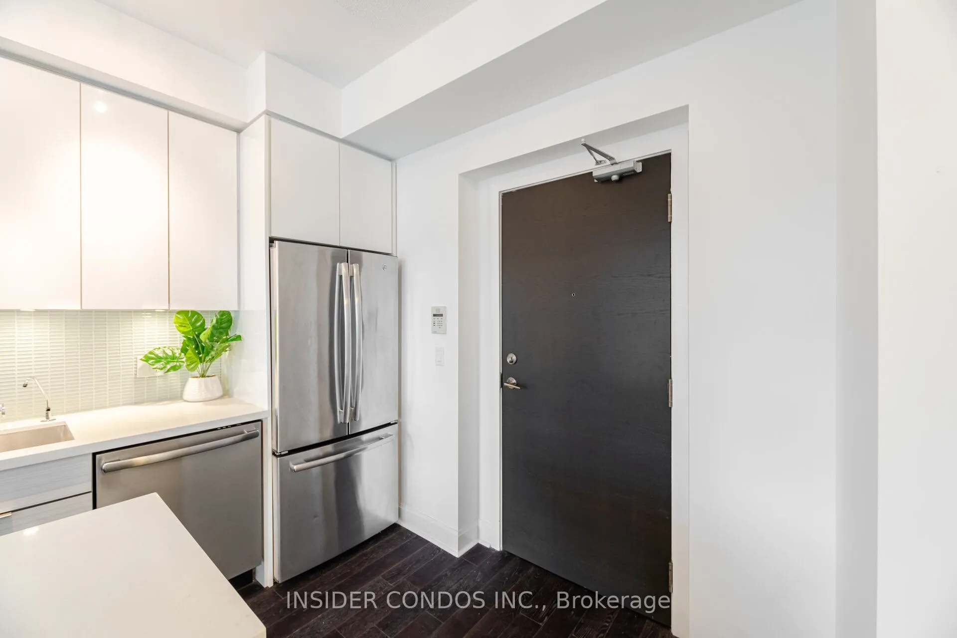 33 Shore Breeze Drive, #1307