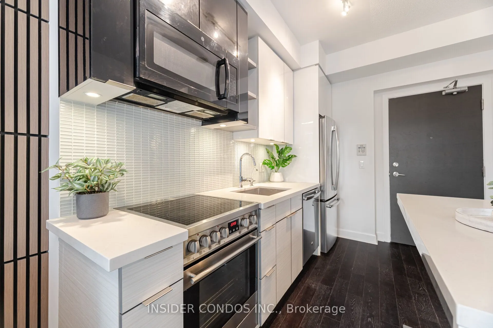 33 Shore Breeze Drive, #1307