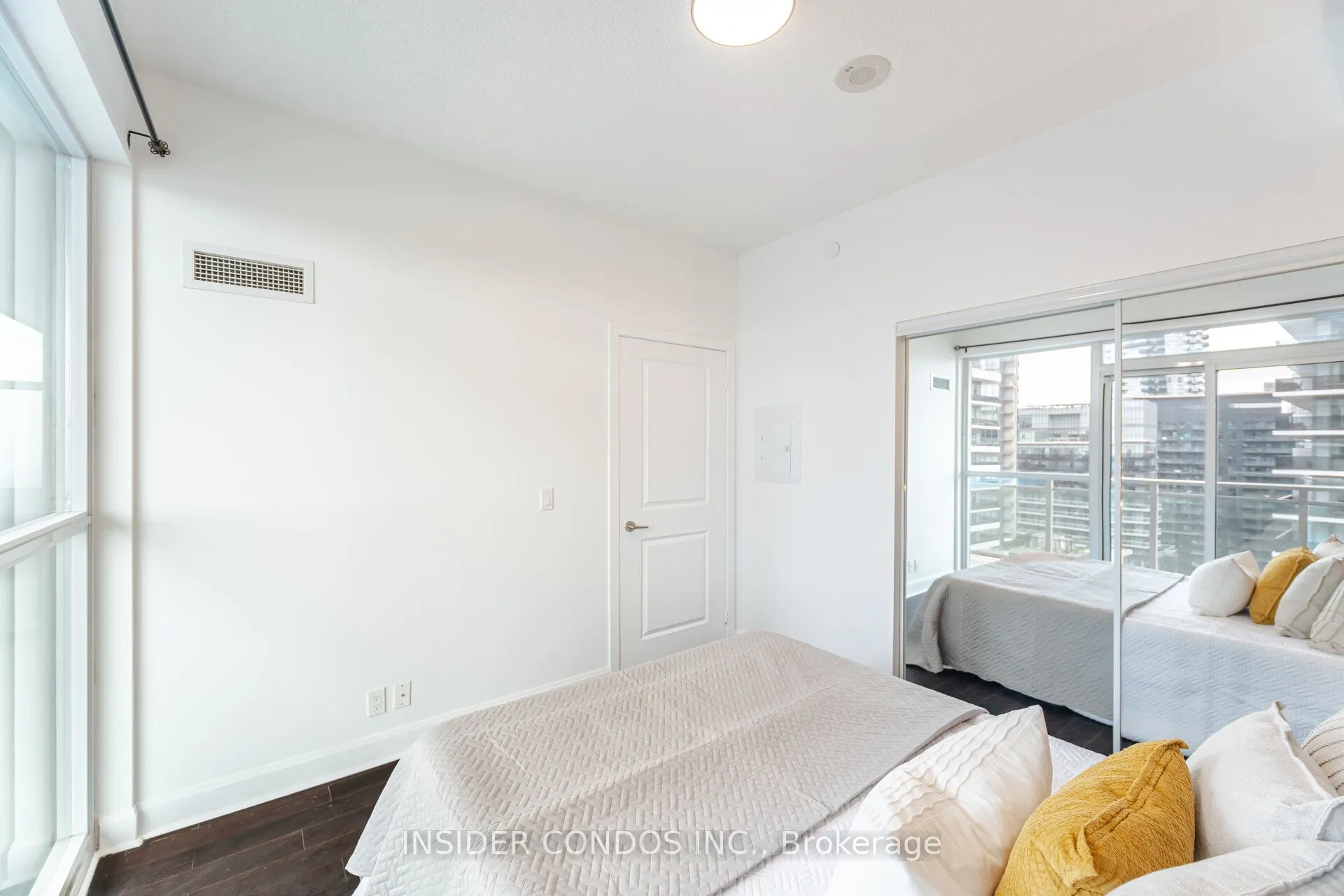 33 Shore Breeze Drive, #1307