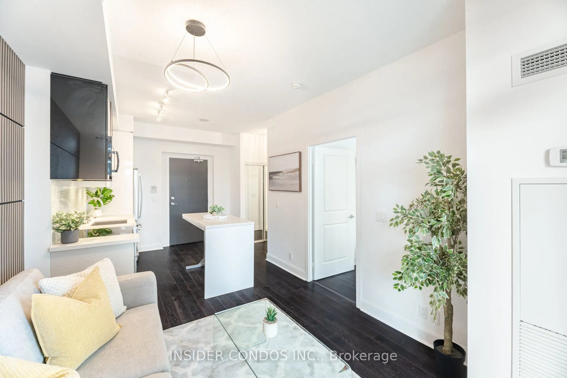 33 Shore Breeze Drive, #1307