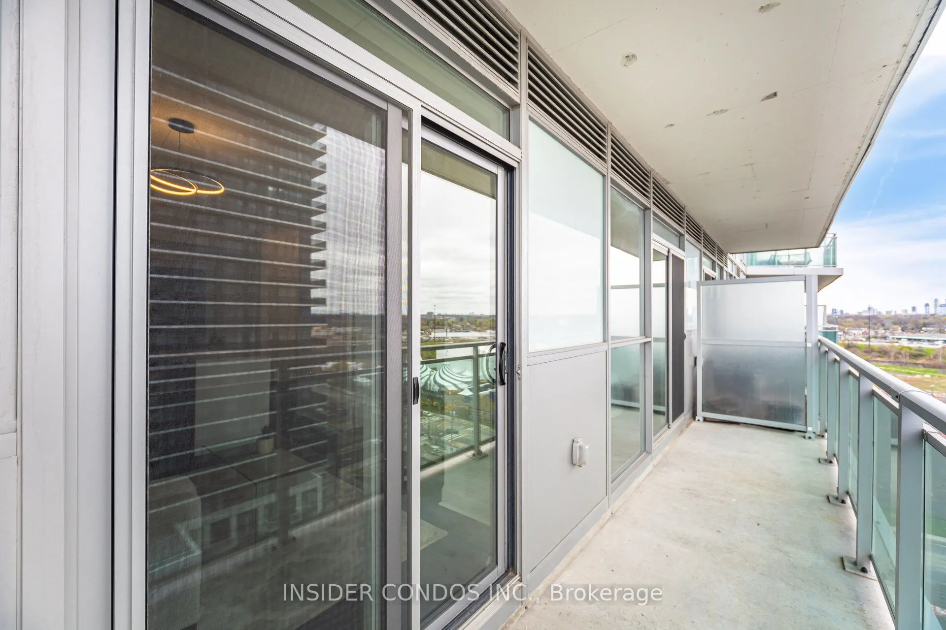 33 Shore Breeze Drive, #1307