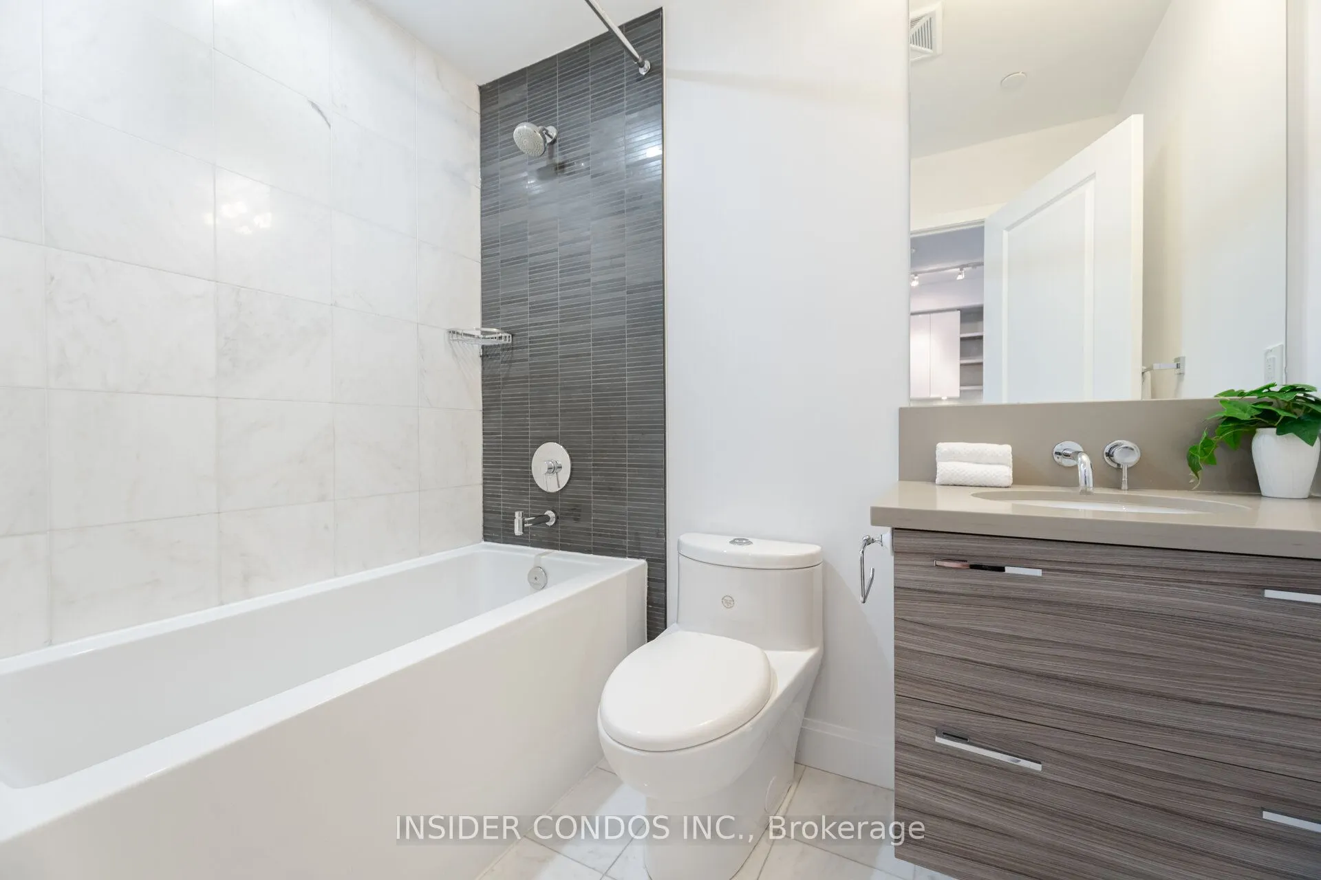 33 Shore Breeze Drive, #1307