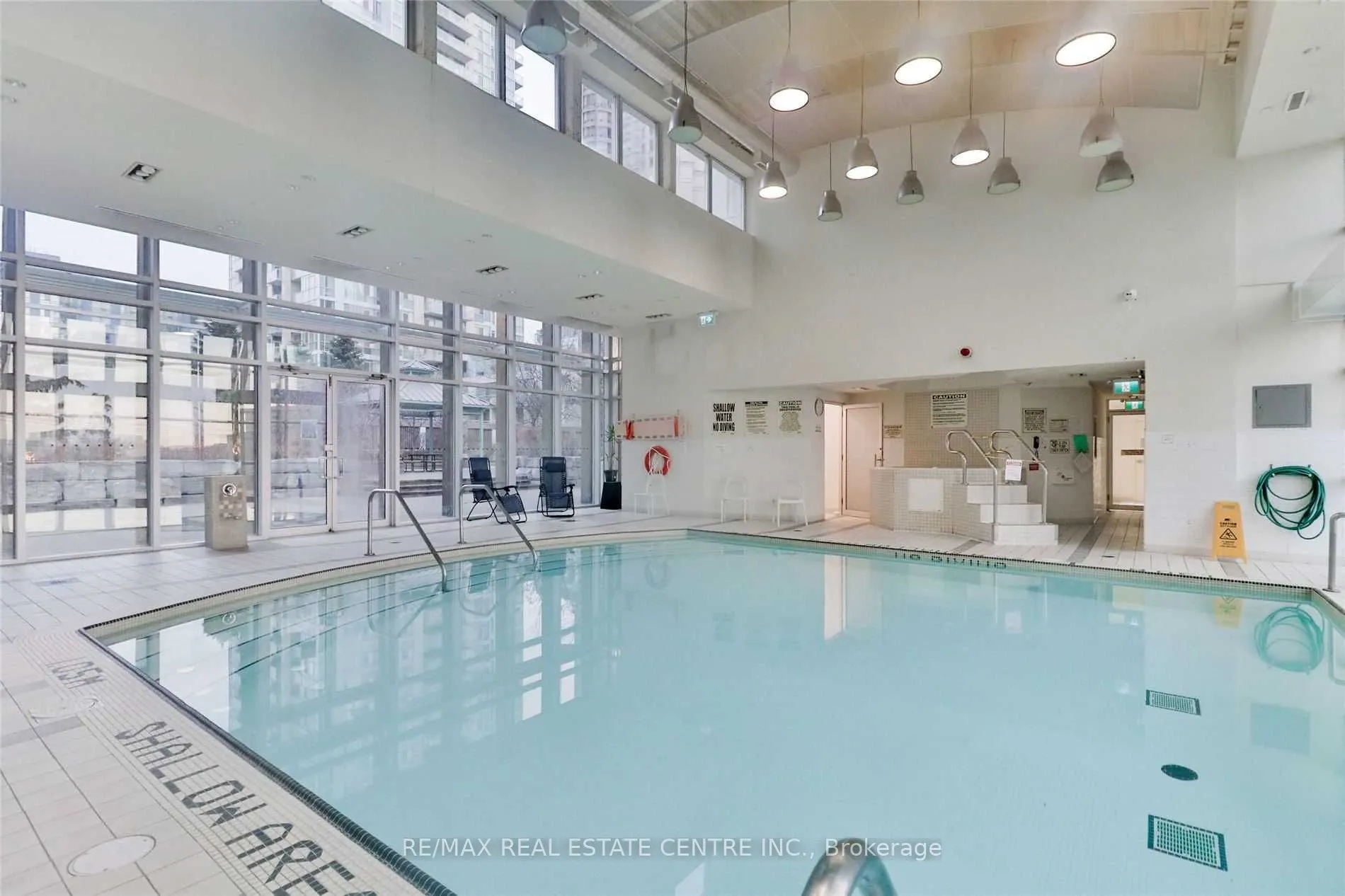 220 Burnhamthorpe Road W, #204