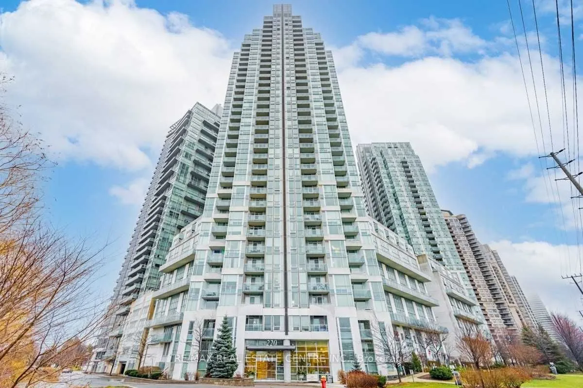 220 Burnhamthorpe Road W, #204