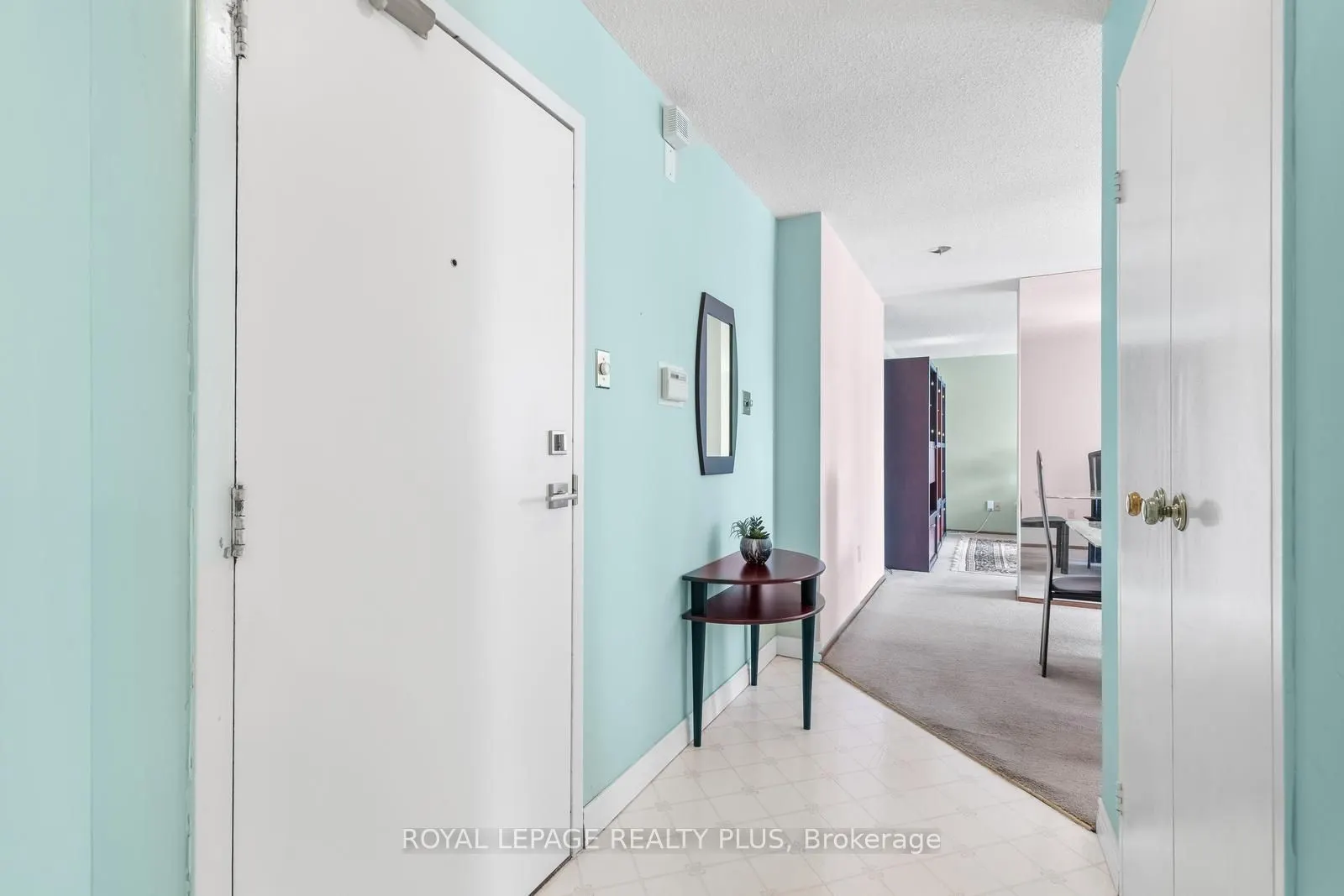 3650 Kaneff Crescent, #1002
