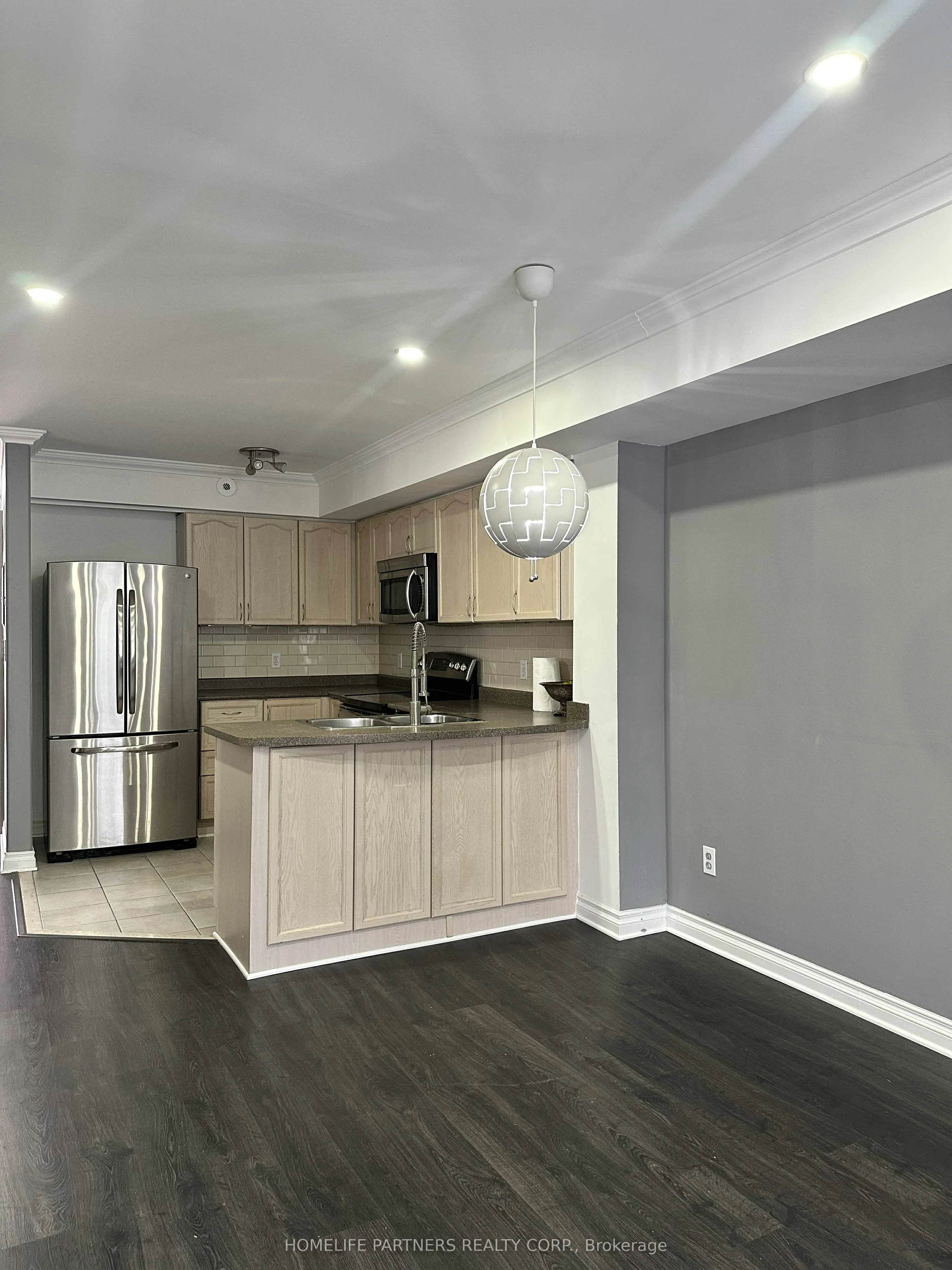 605 Shoreline Drive, #10