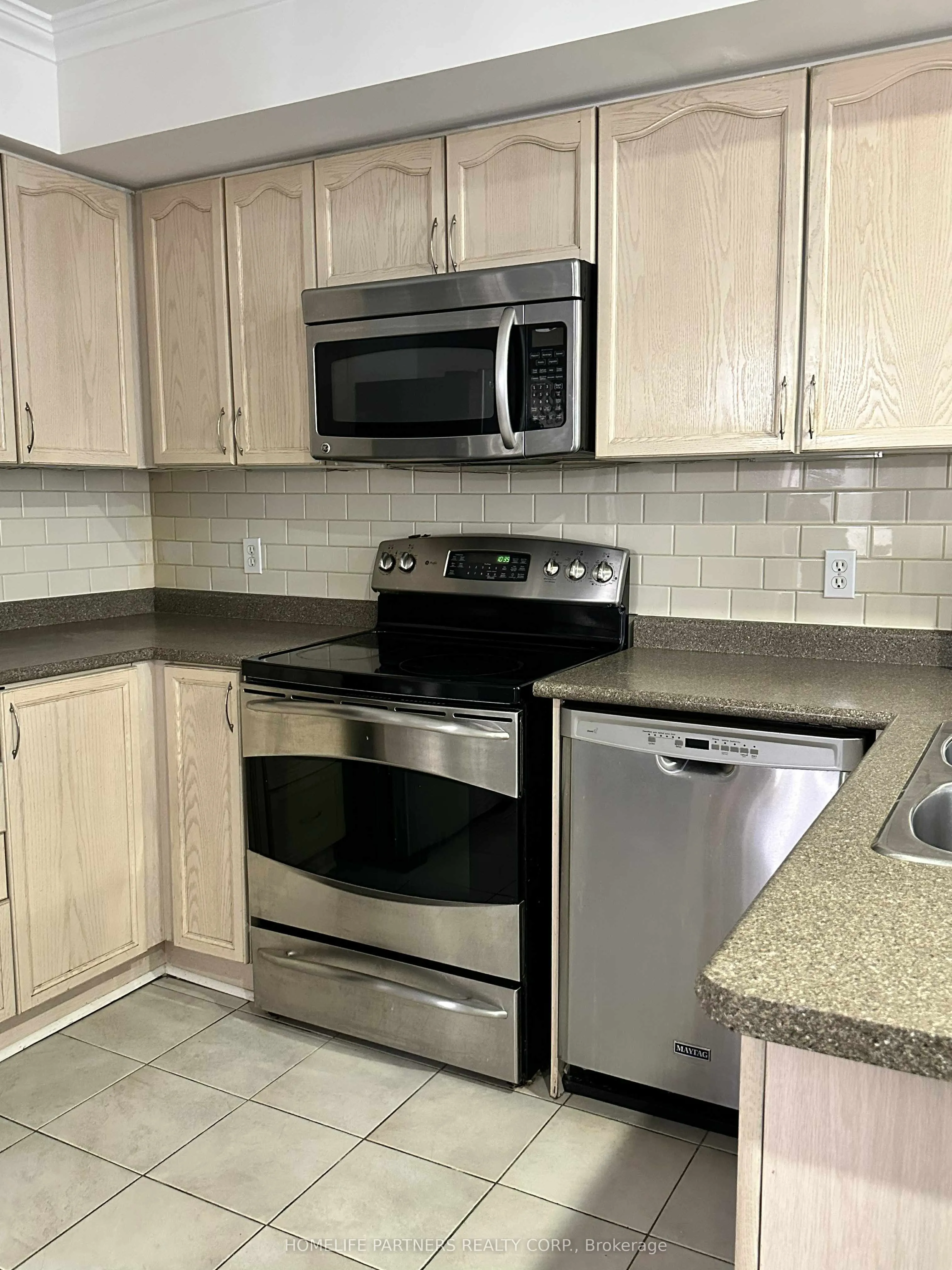 605 Shoreline Drive, #10