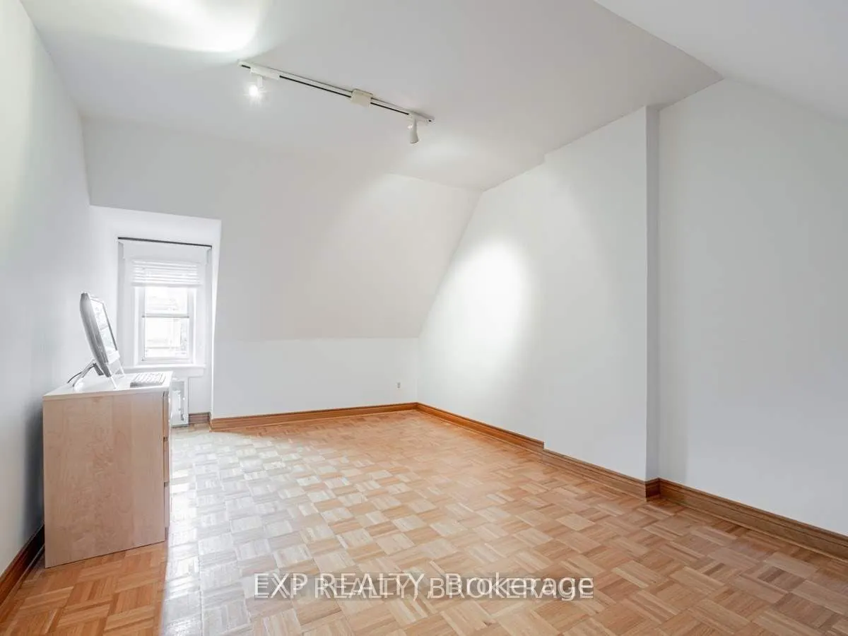 62 Aziel Street