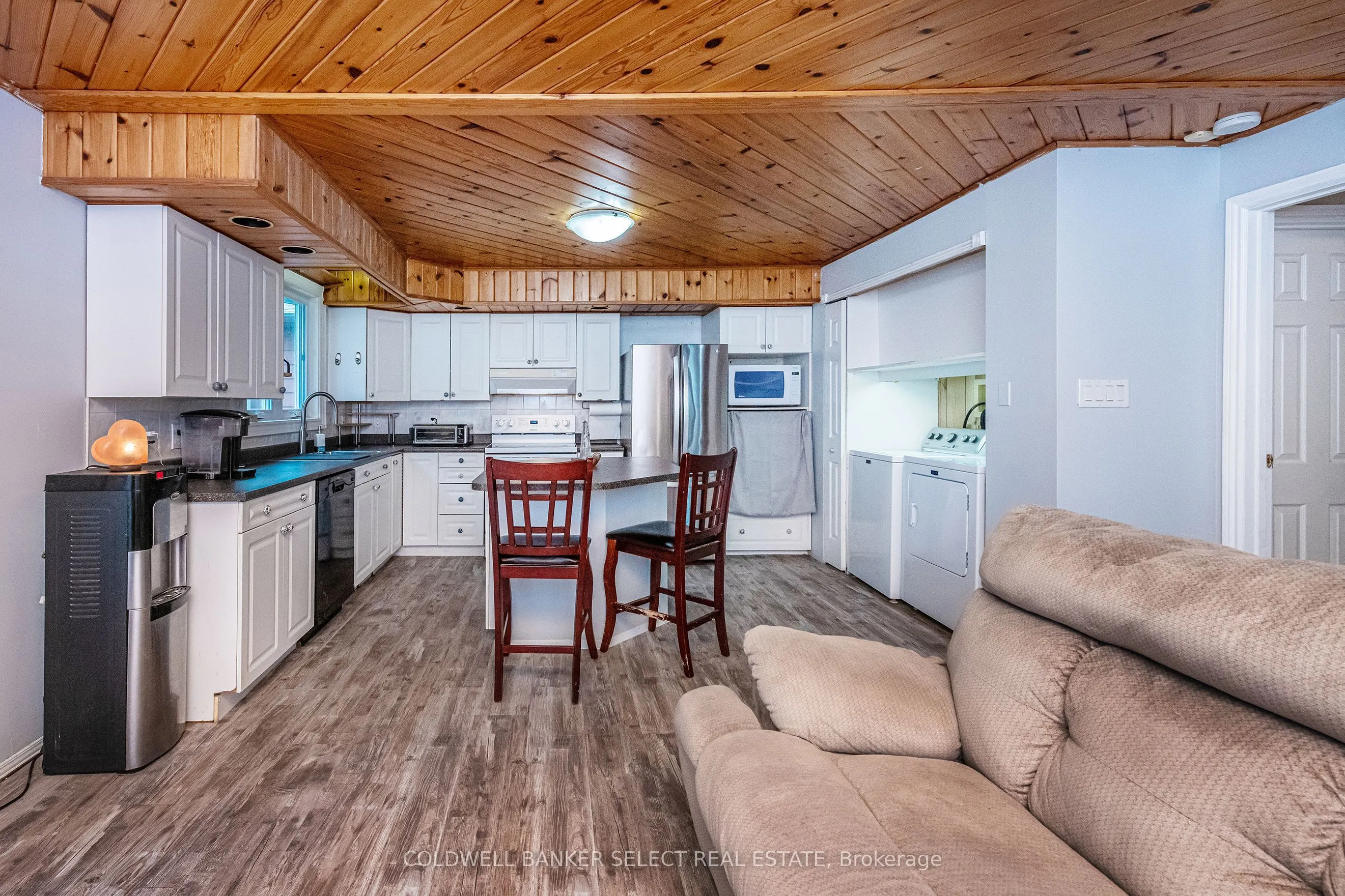 296 Whitehead Crescent