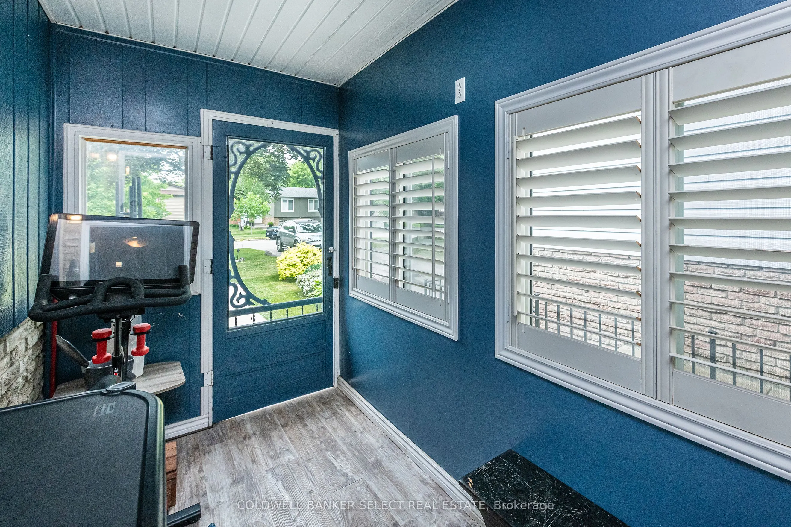 296 Whitehead Crescent