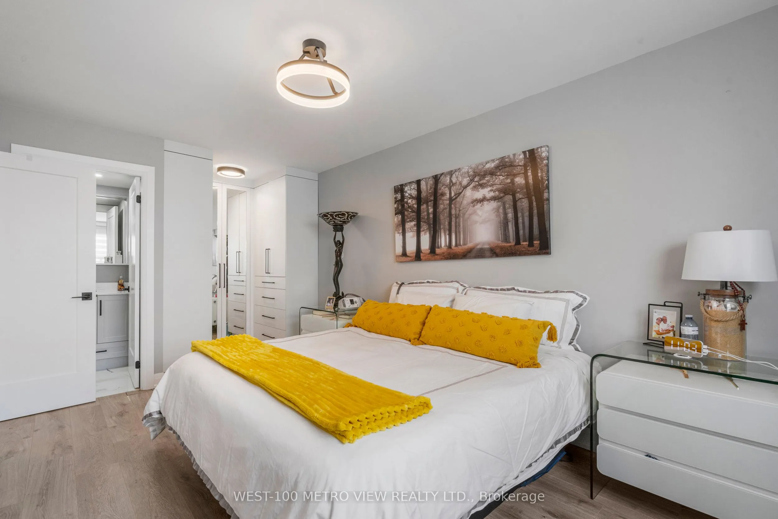 355 Rathburn Road E, #701