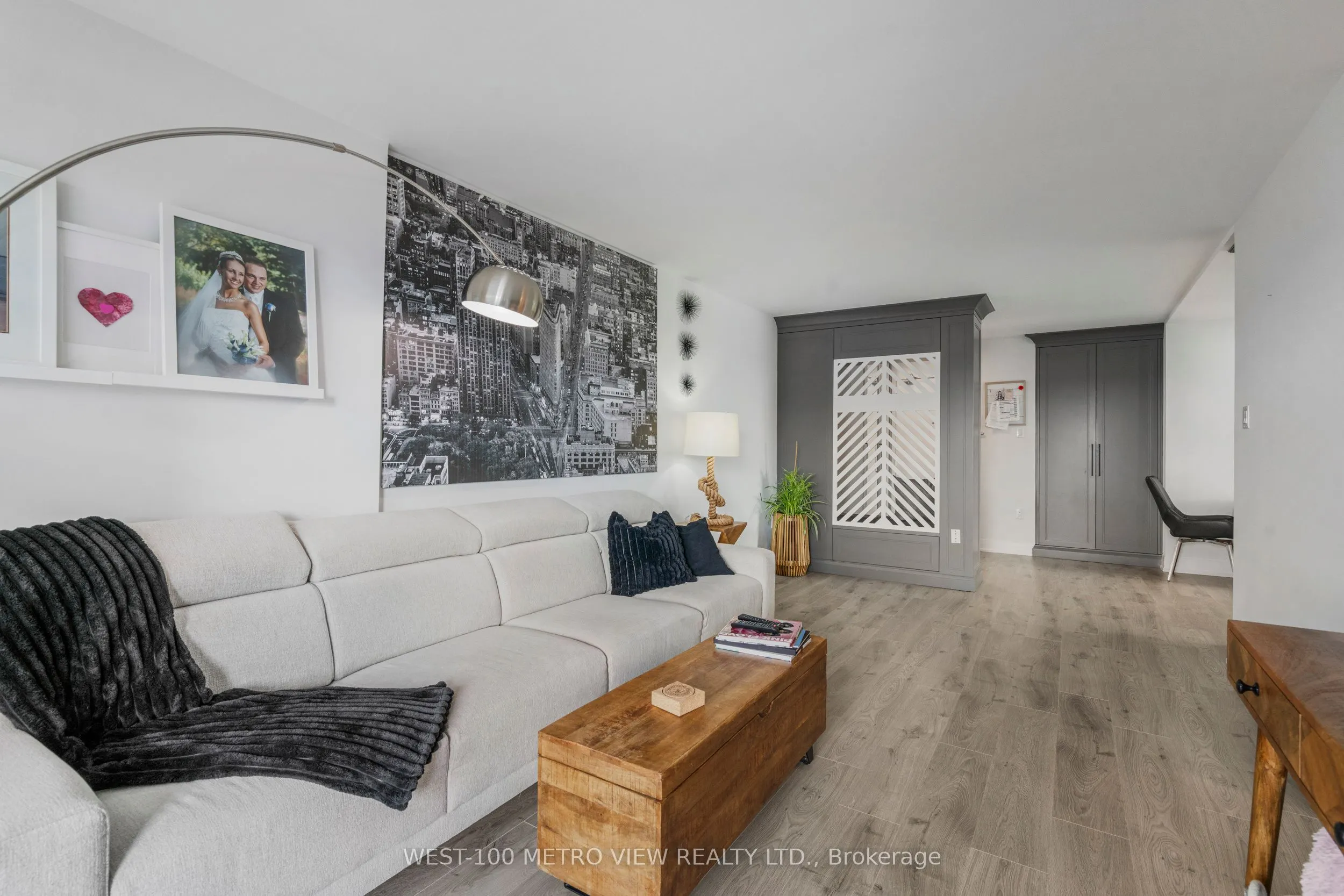 355 Rathburn Road E, #701