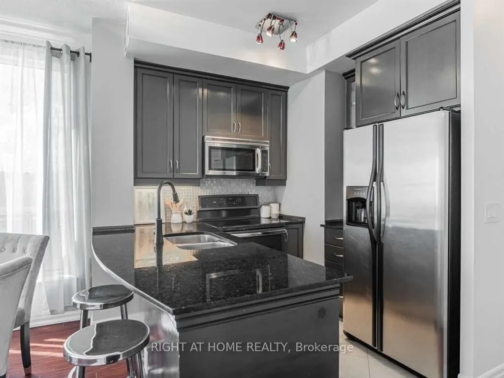 2087 Lake Shore Boulevard, #207