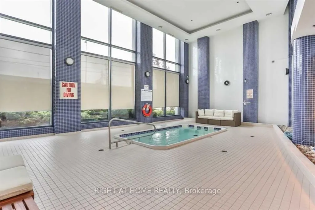2087 Lake Shore Boulevard, #207
