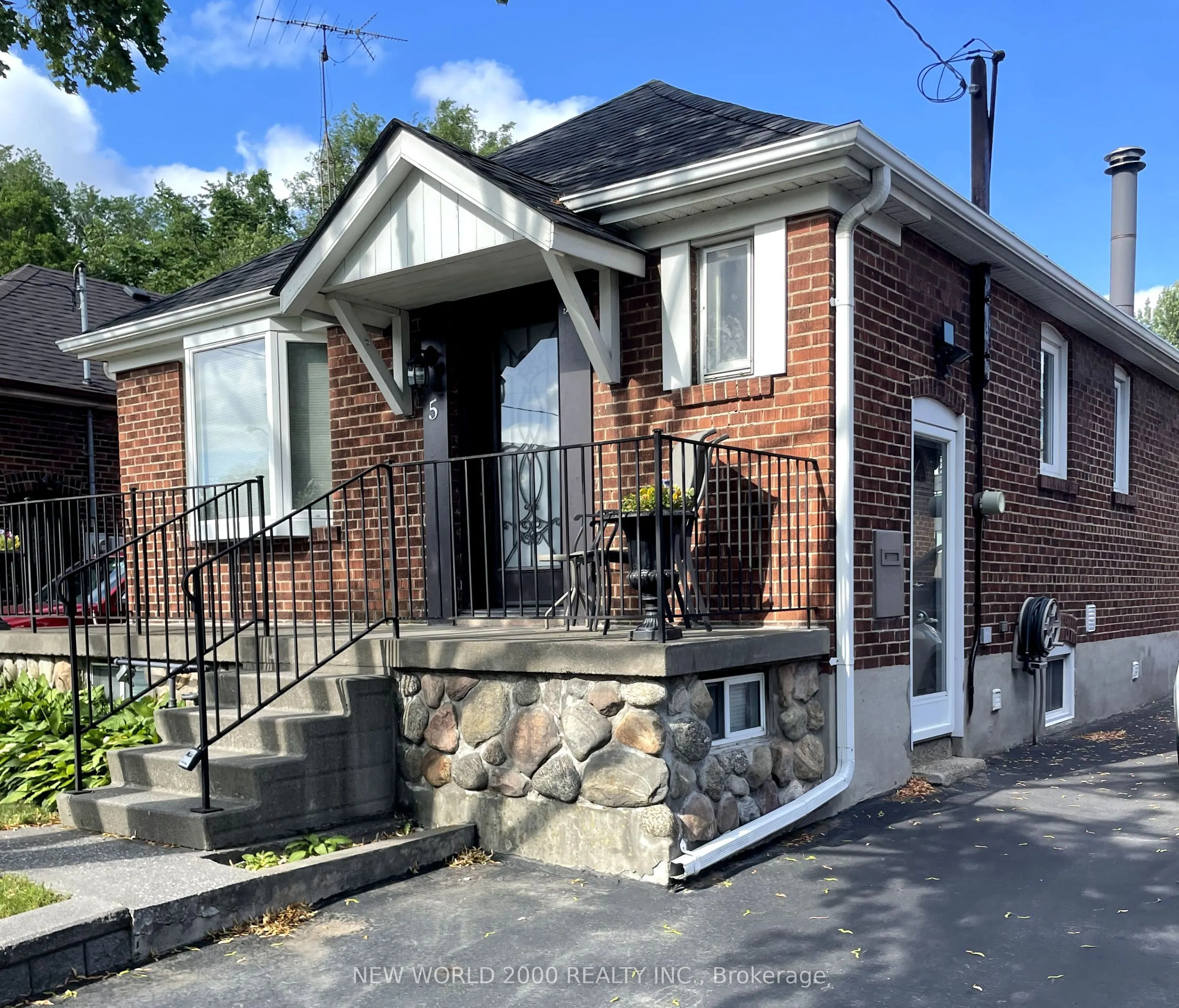 5 Parker Avenue