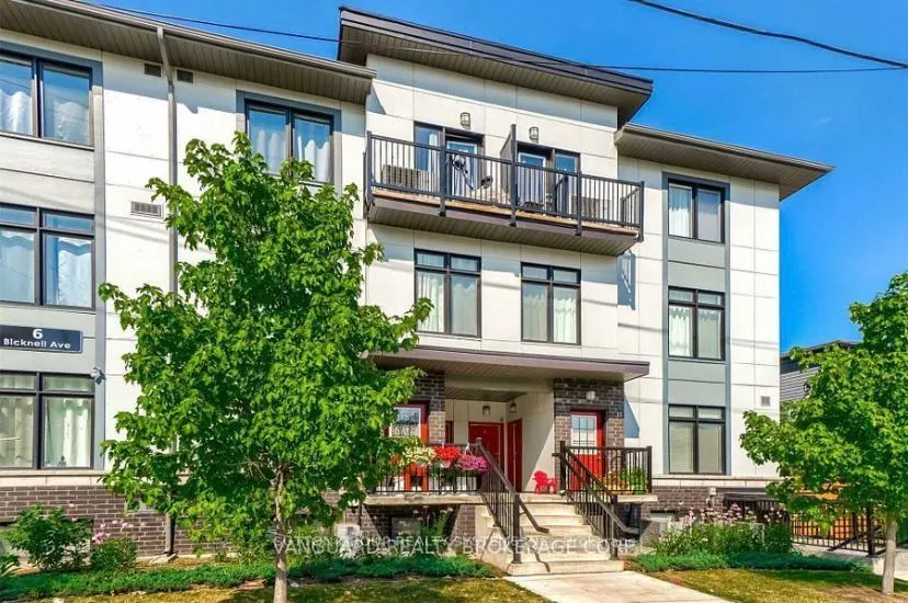 6 Bicknell Avenue W, #11