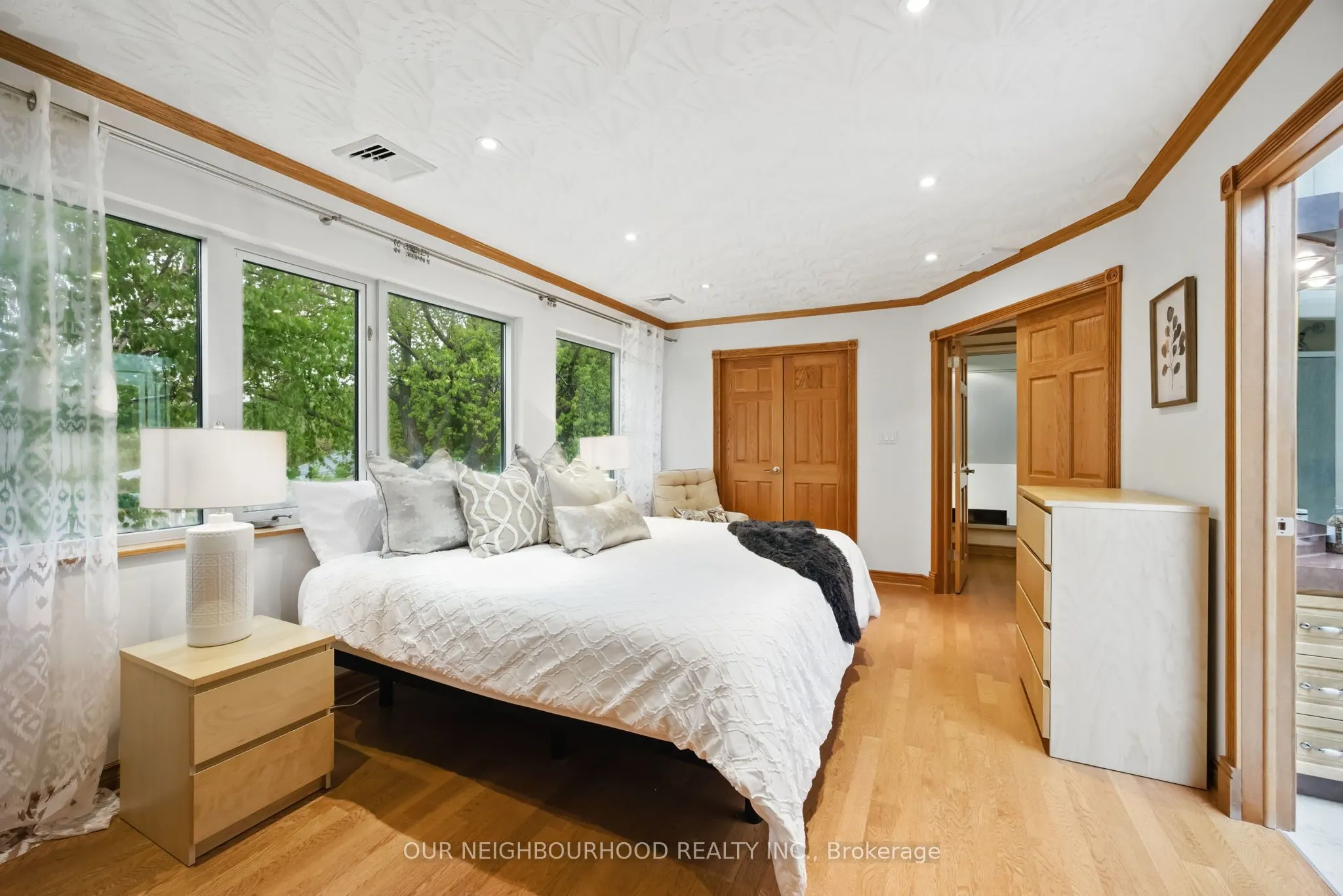 6 Enfield Avenue
