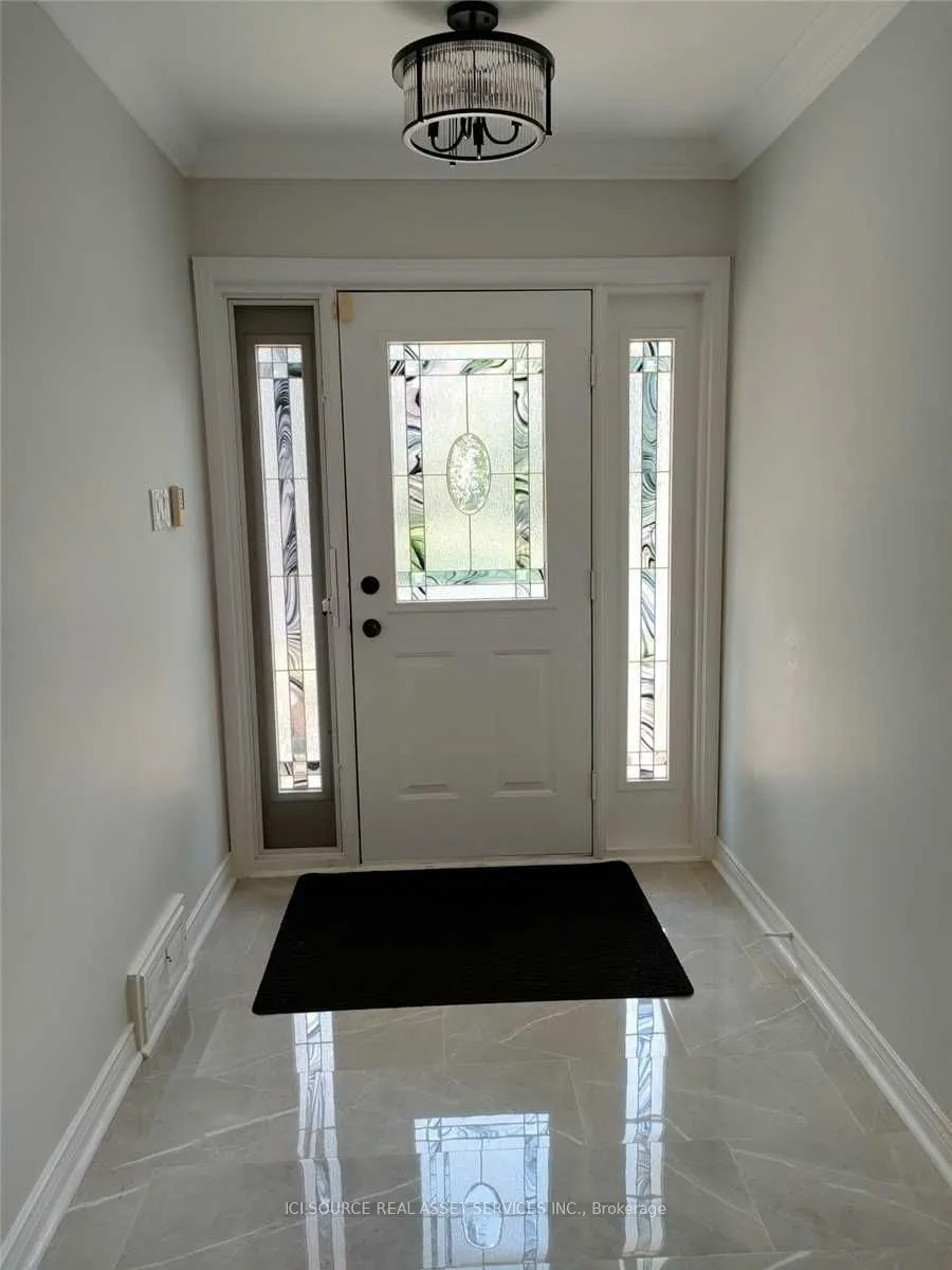 156 Mineola Road E