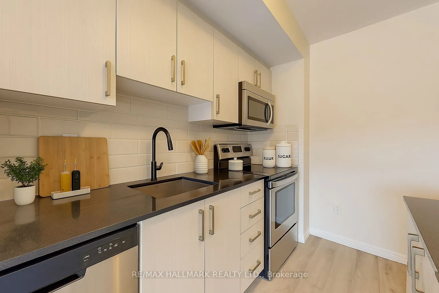 171 William Duncan Road, #2