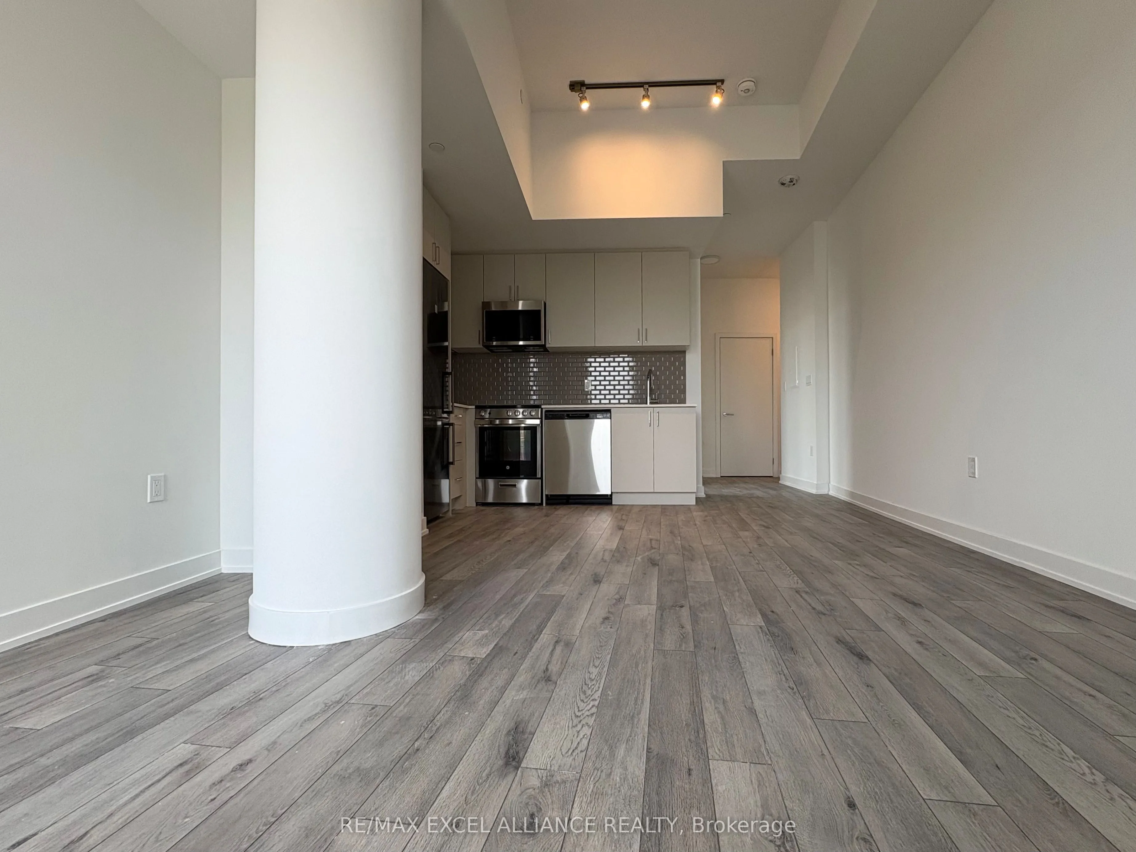 1005 Dundas Street E #146