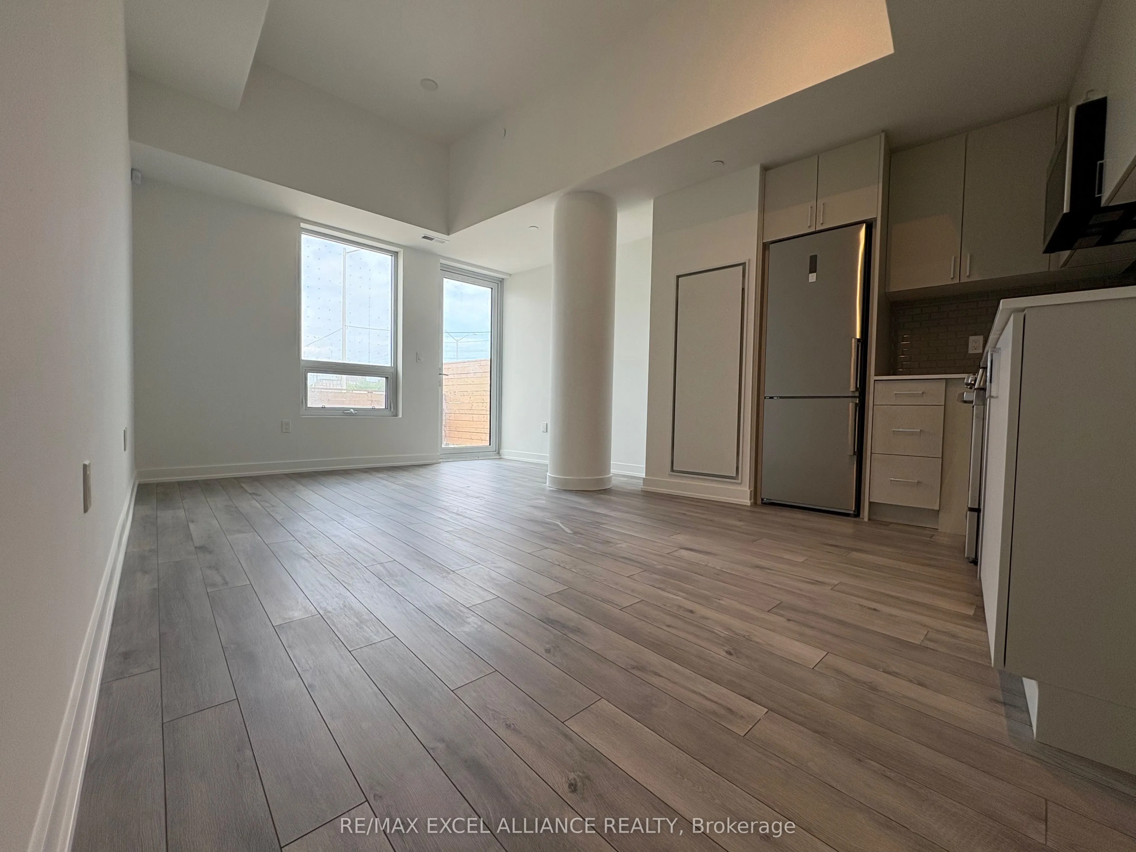 1005 Dundas Street E #146