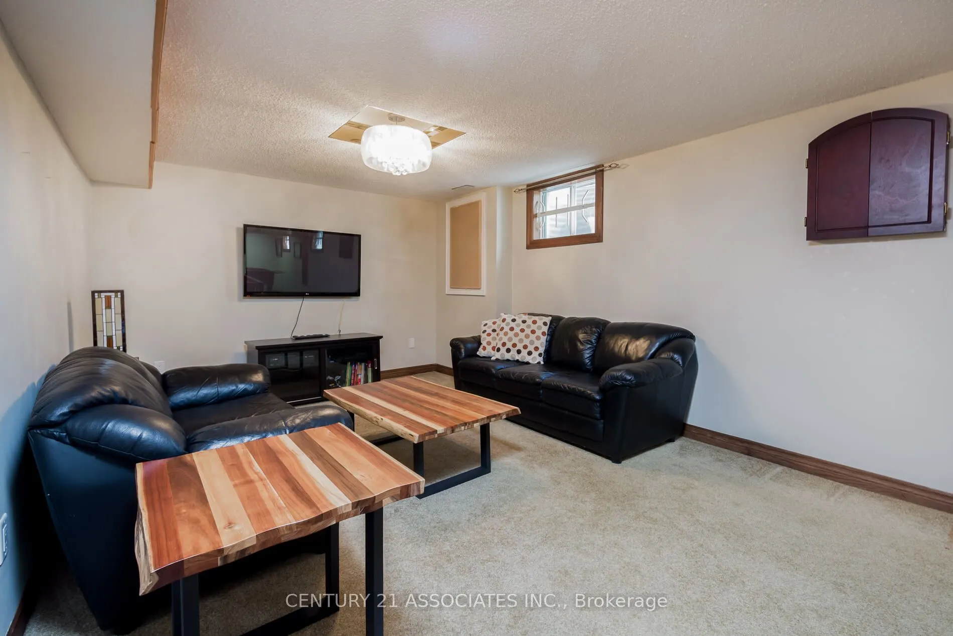 2475 Poplar Crescent