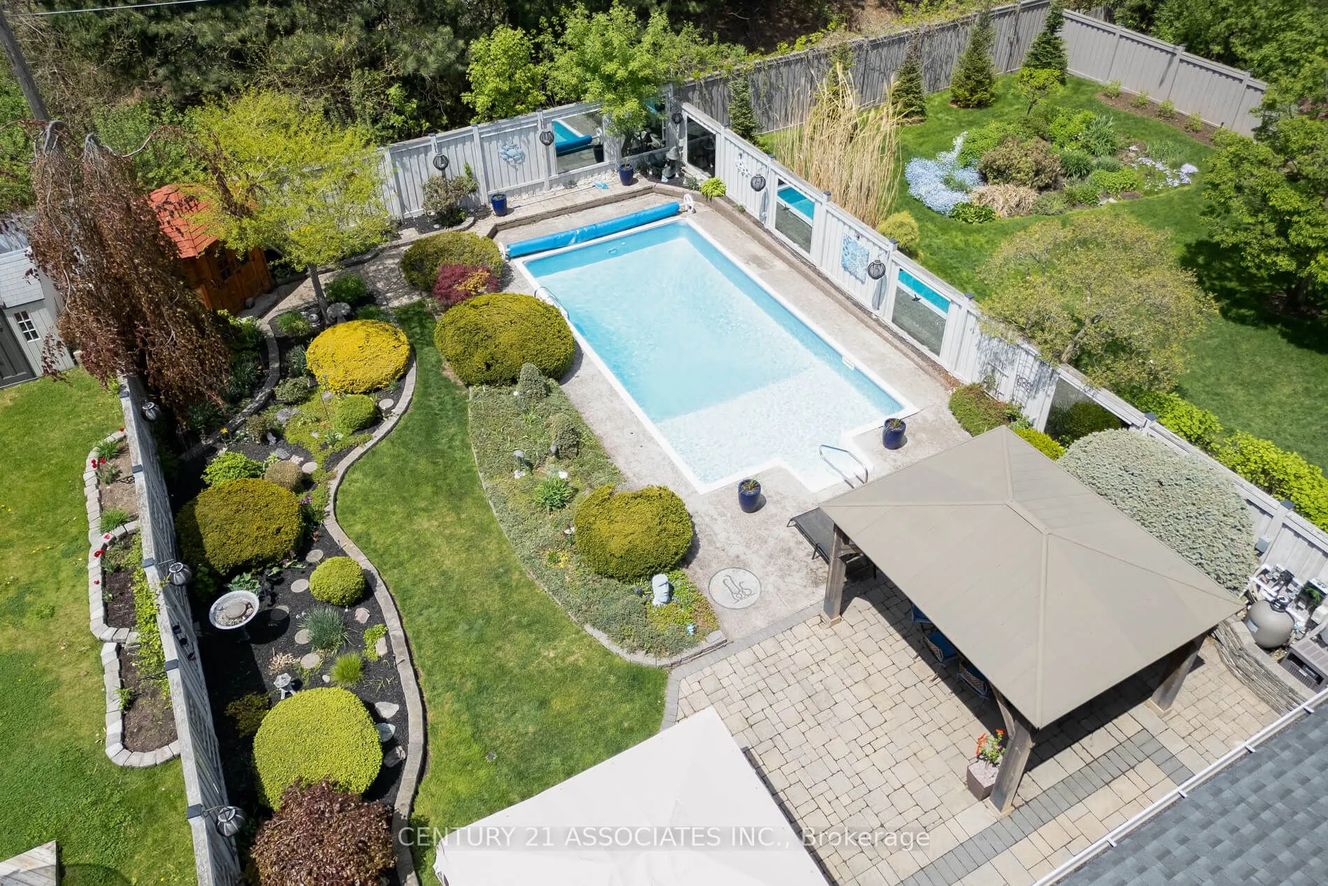 2475 Poplar Crescent