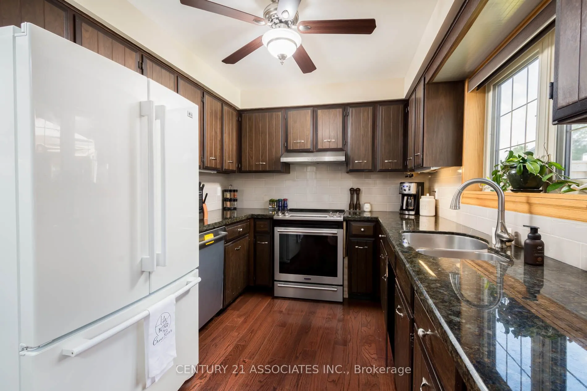2475 Poplar Crescent