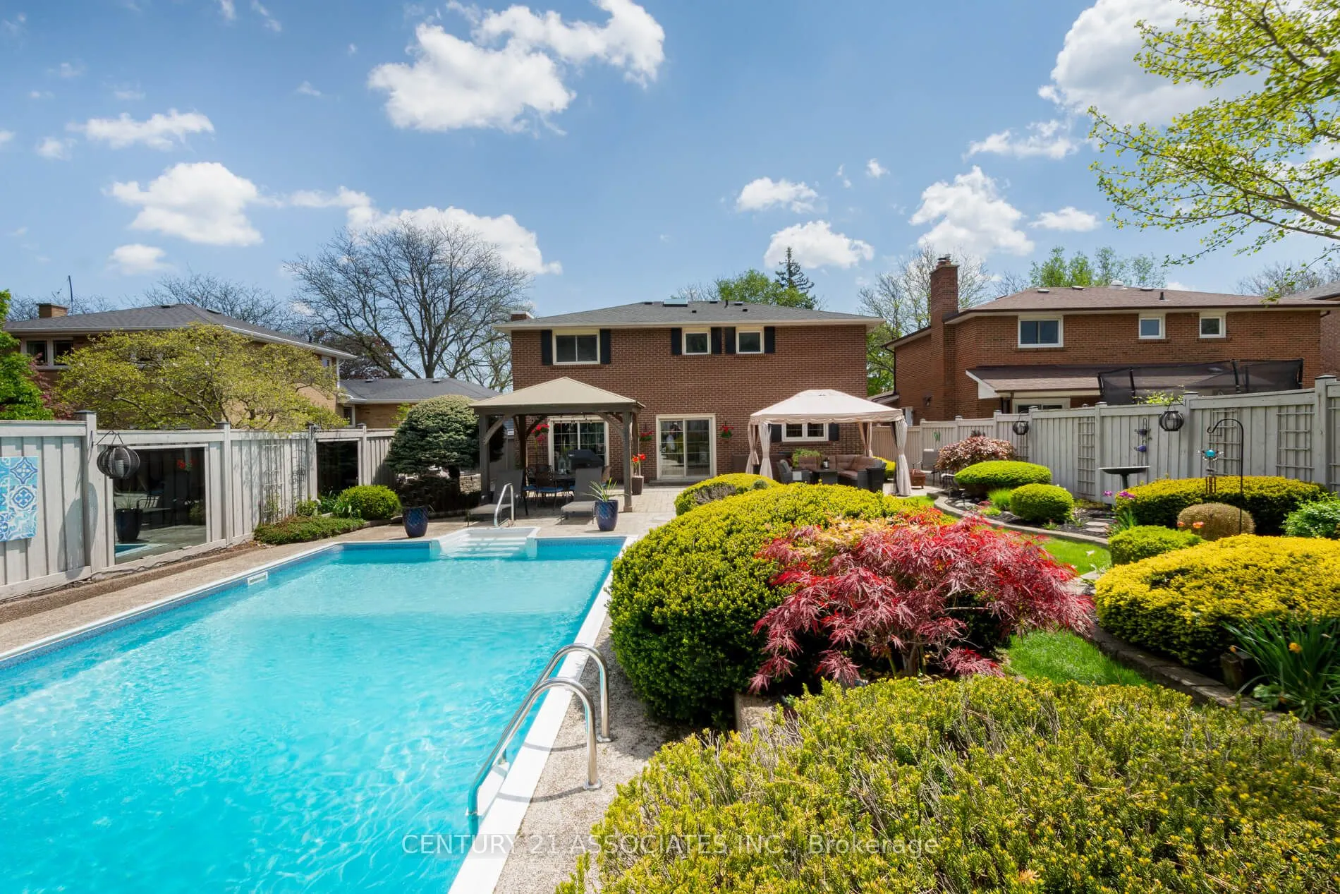 2475 Poplar Crescent
