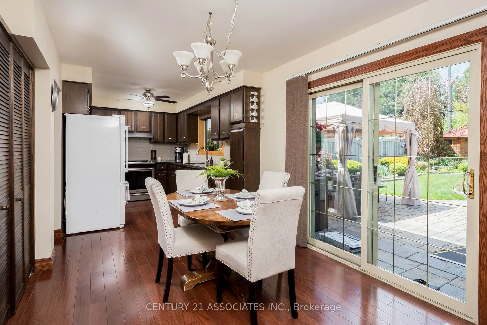 2475 Poplar Crescent
