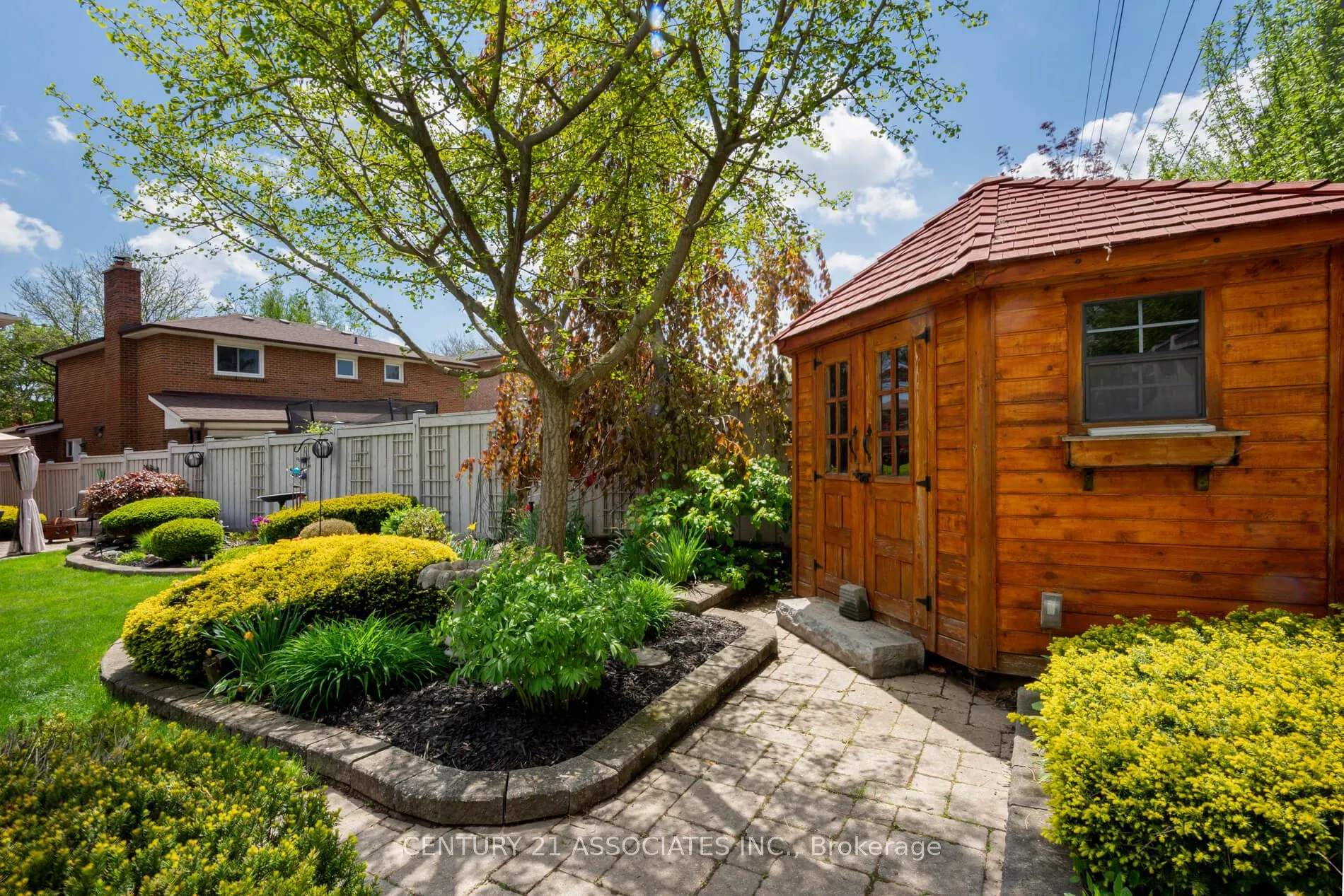 2475 Poplar Crescent