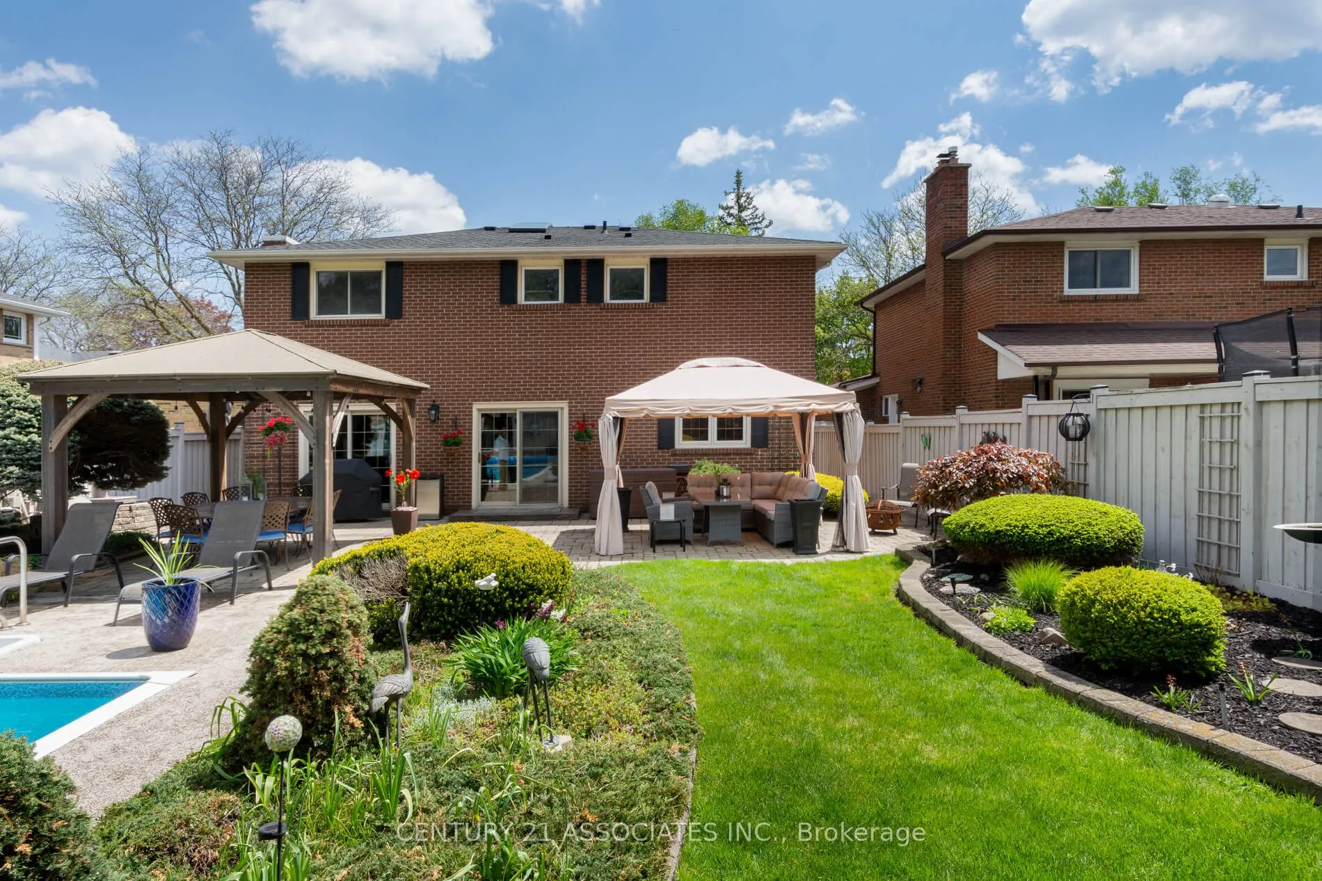 2475 Poplar Crescent