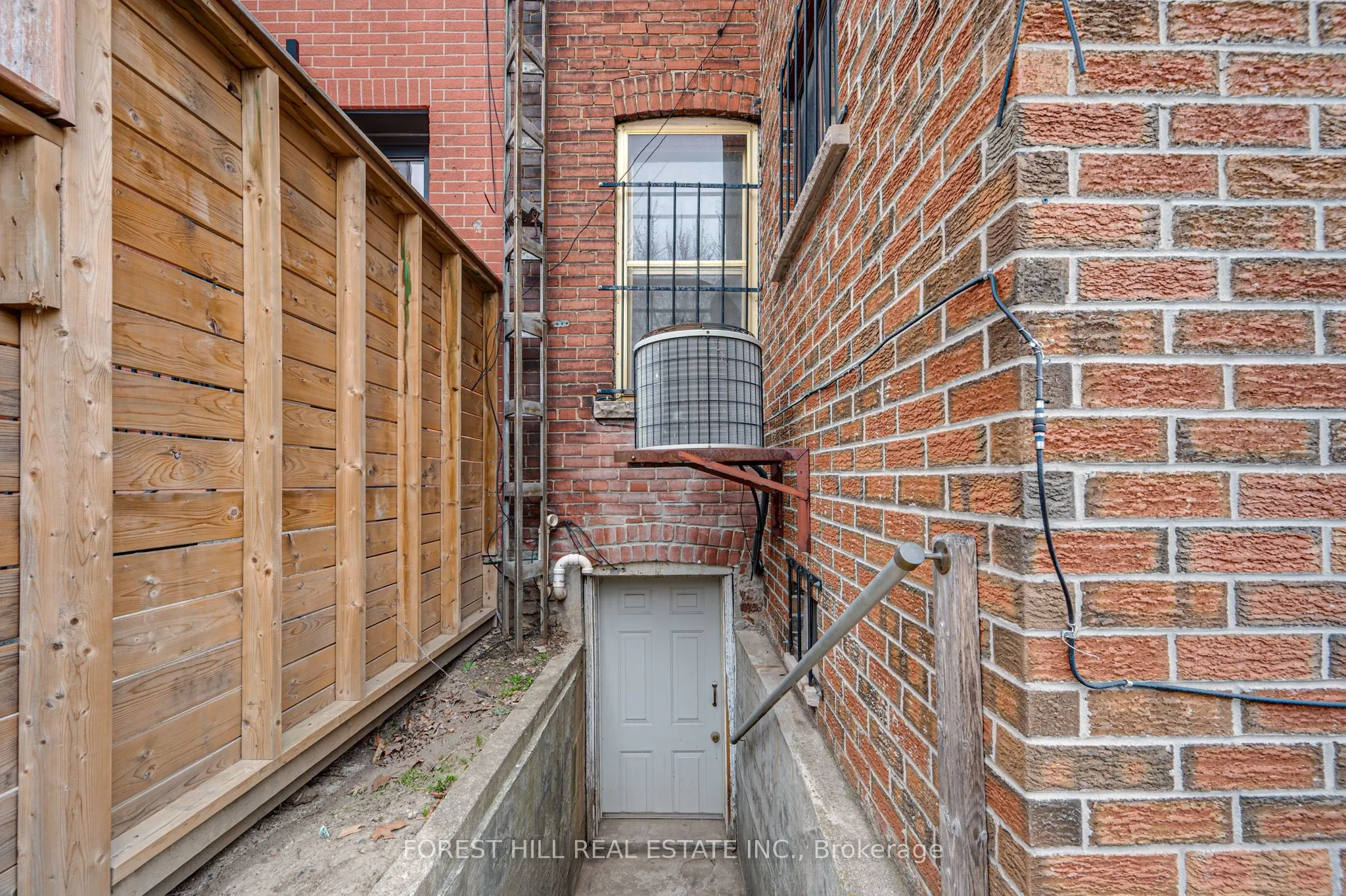 33 Hounslow Heath Road