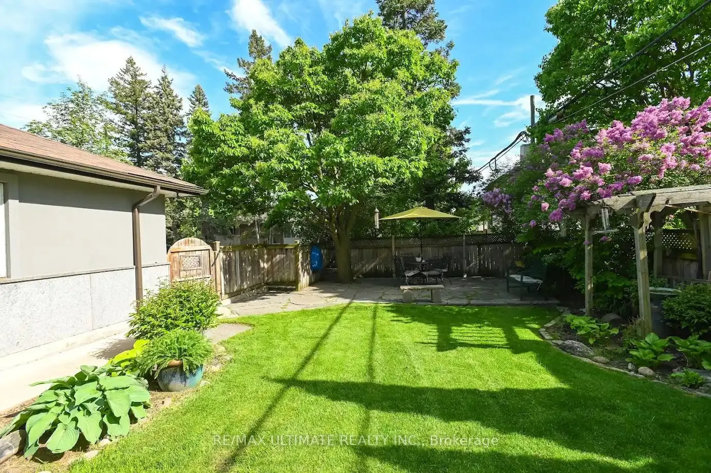 2 Beaverbrook Avenue