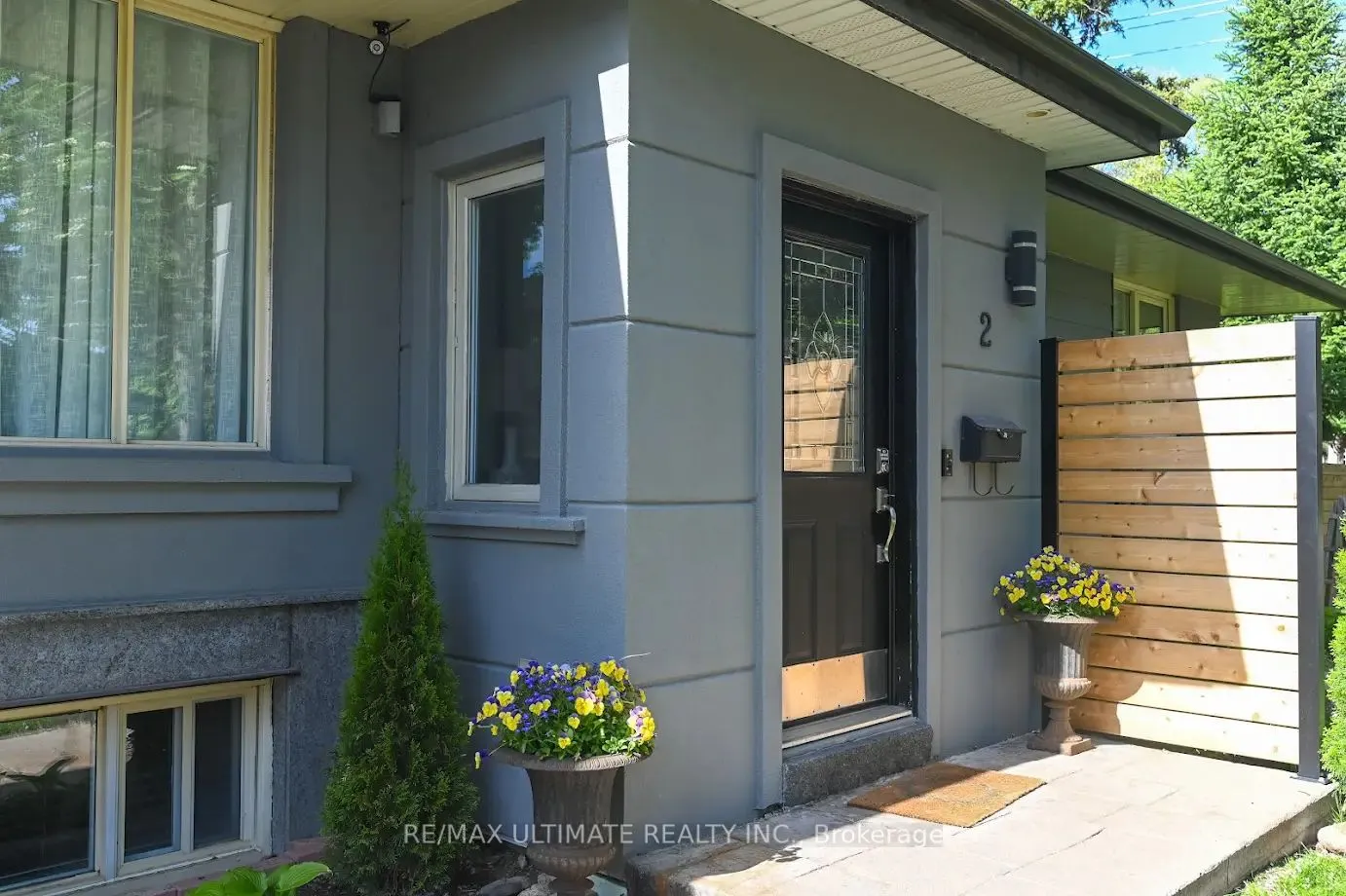 2 Beaverbrook Avenue