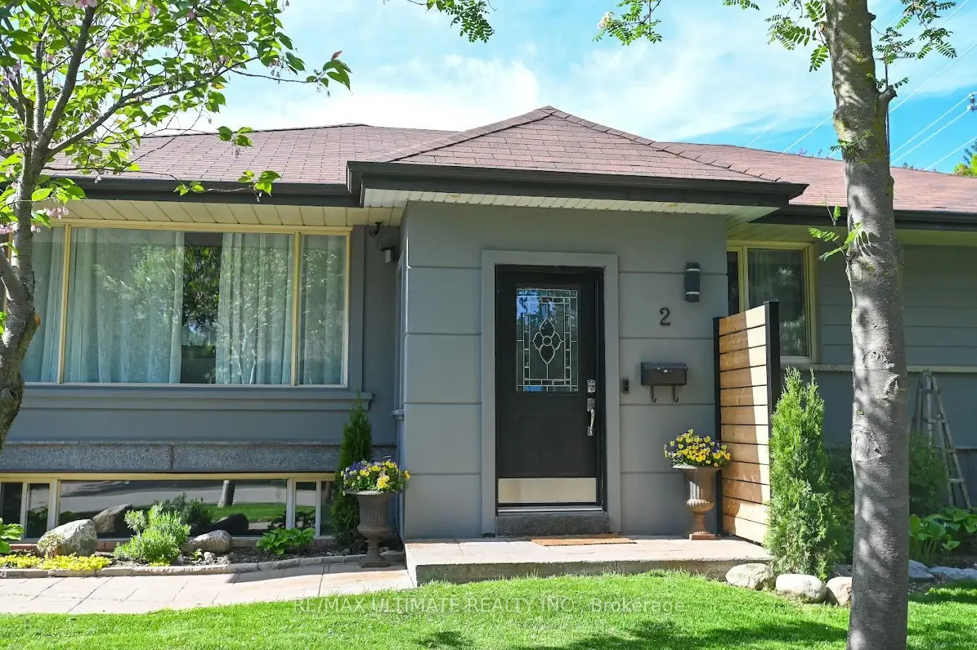 2 Beaverbrook Avenue