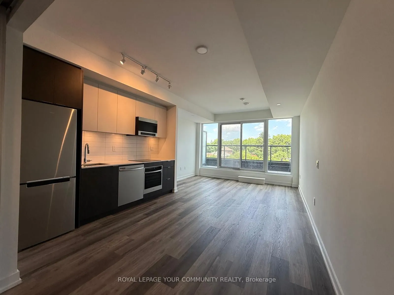 880 The Queensway, #323