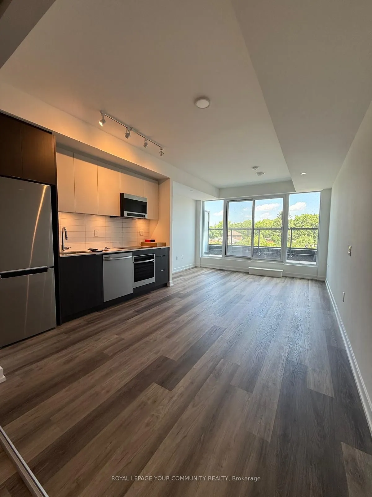 880 The Queensway, #323
