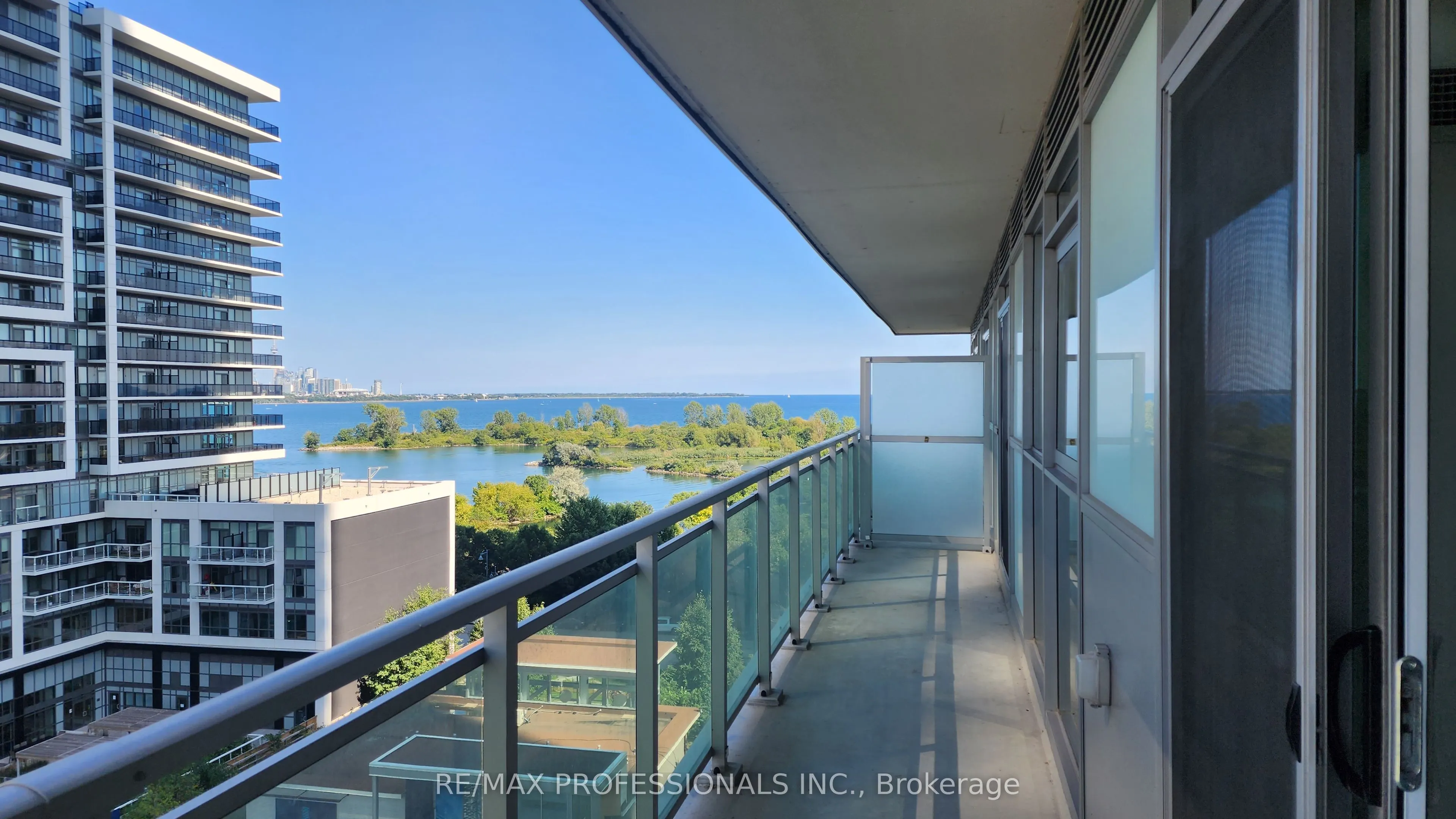 33 Shore Breeze Drive, #708