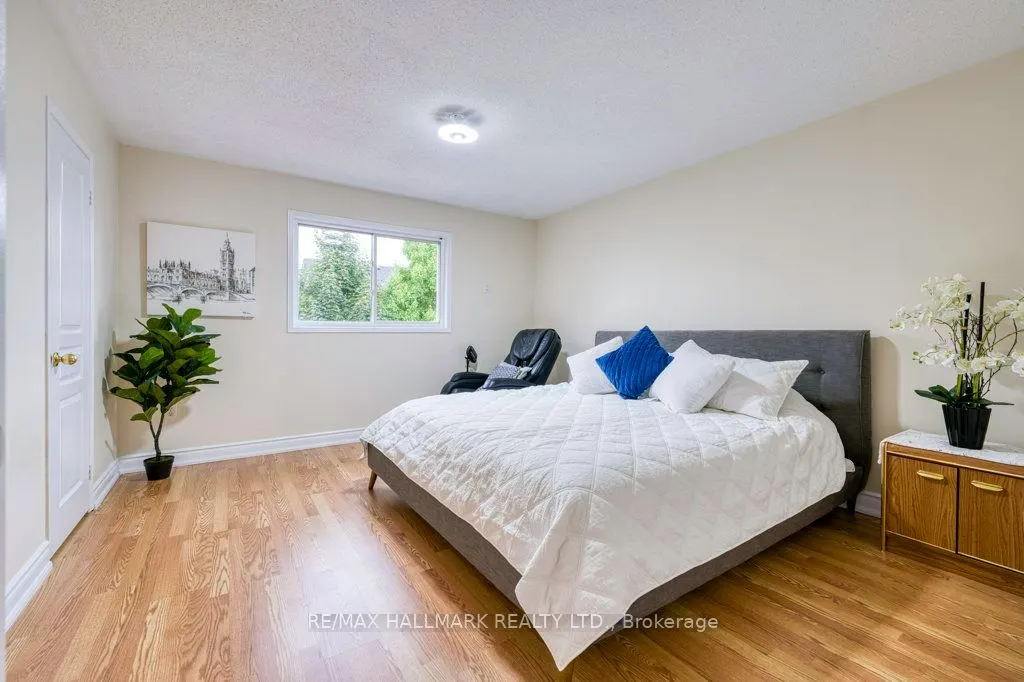 5909 Churchill Meadows Boulevard