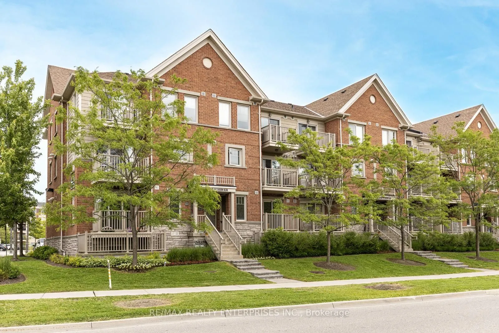 5625 Oscar Peterson Boulevard, #9