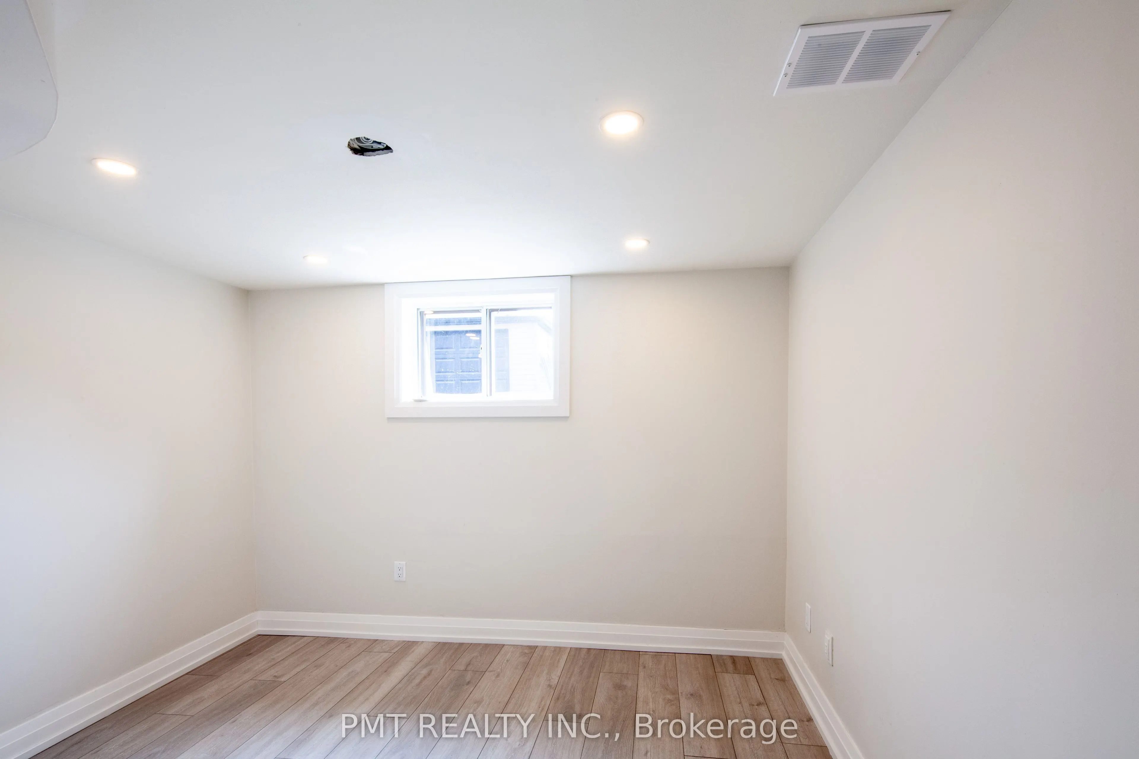34 Robindale Avenue, #Basement