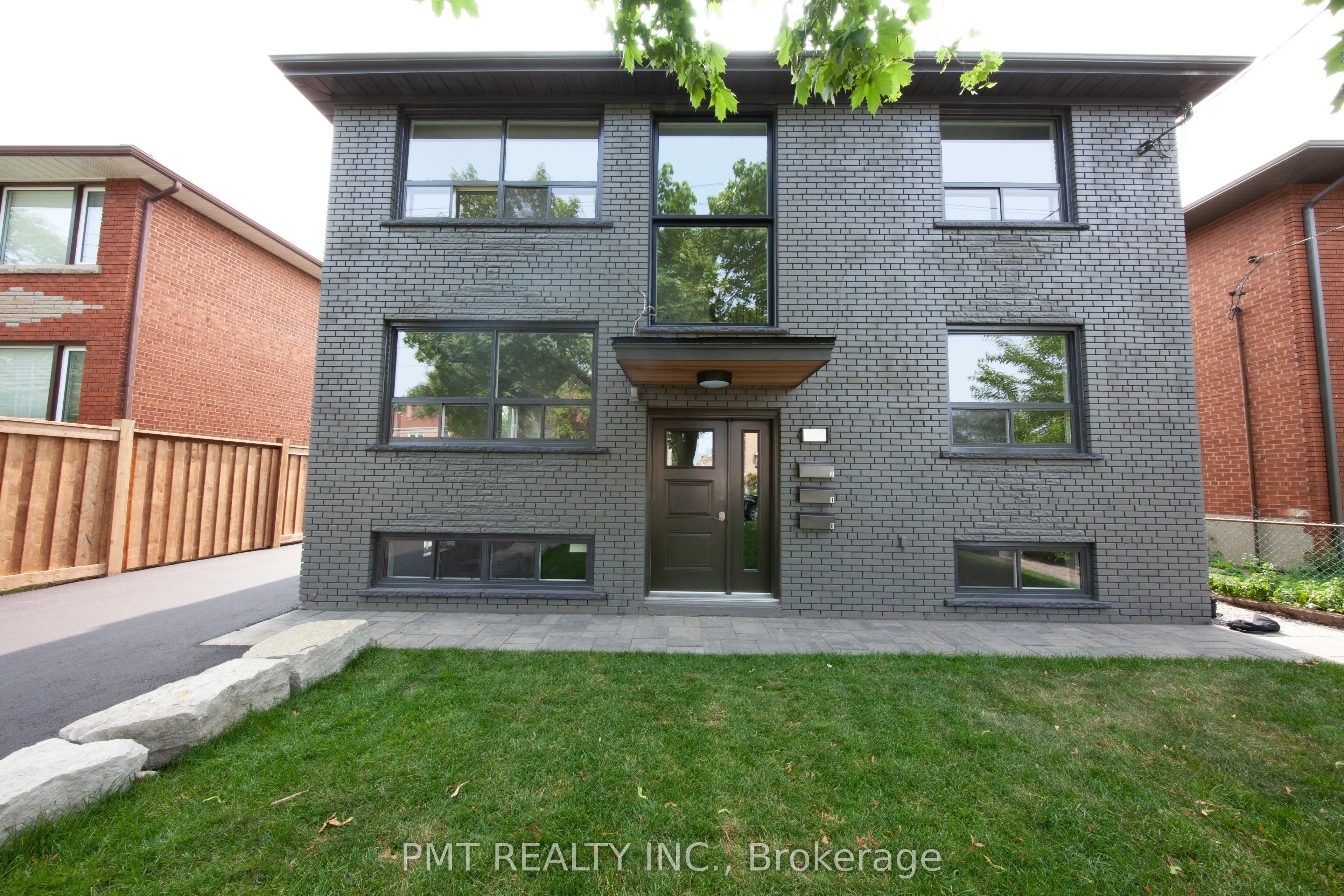 34 Robindale Avenue, #Basement